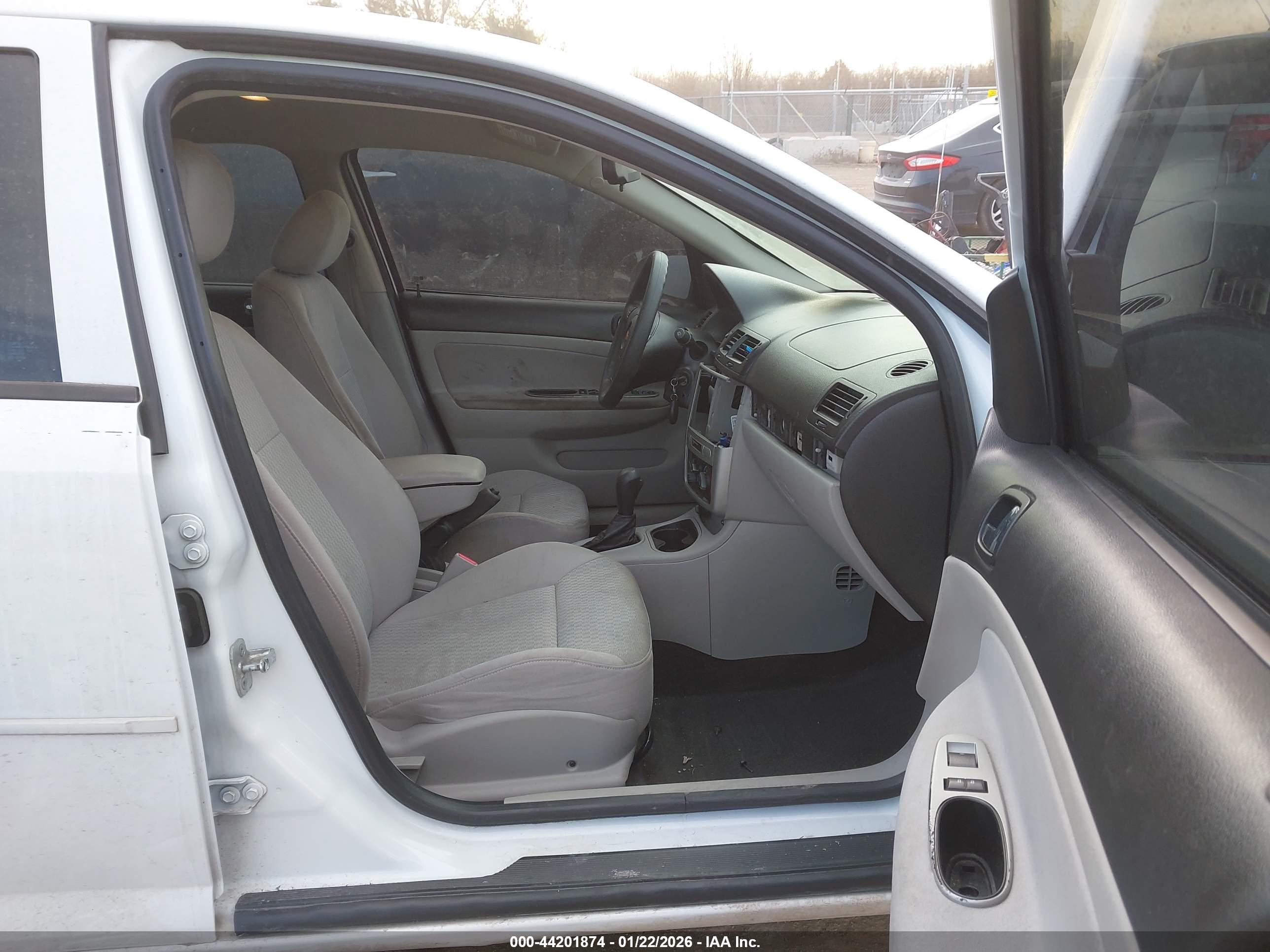 CHEVROLET COBALT image 5