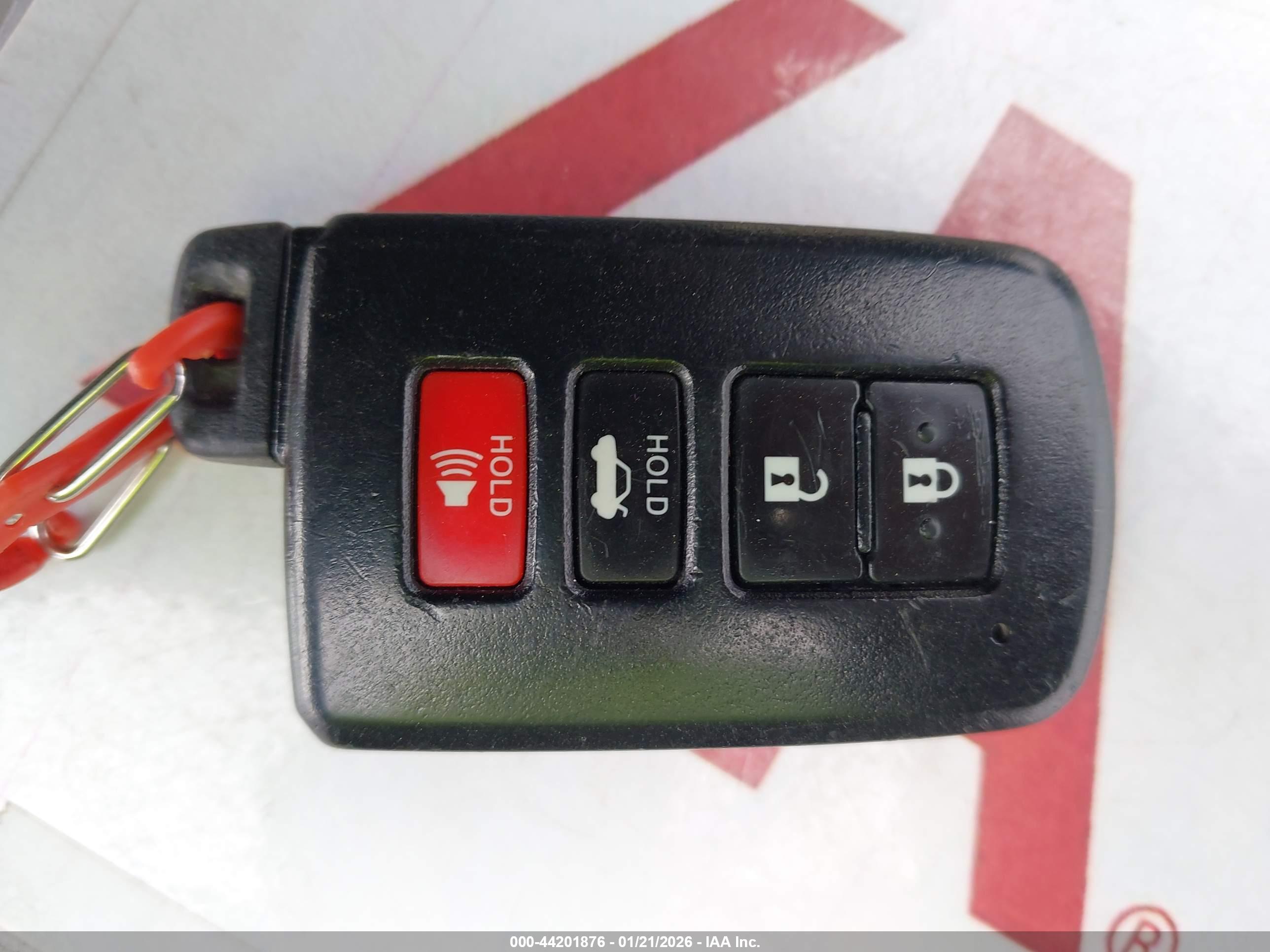 TOYOTA CAMRY image 11