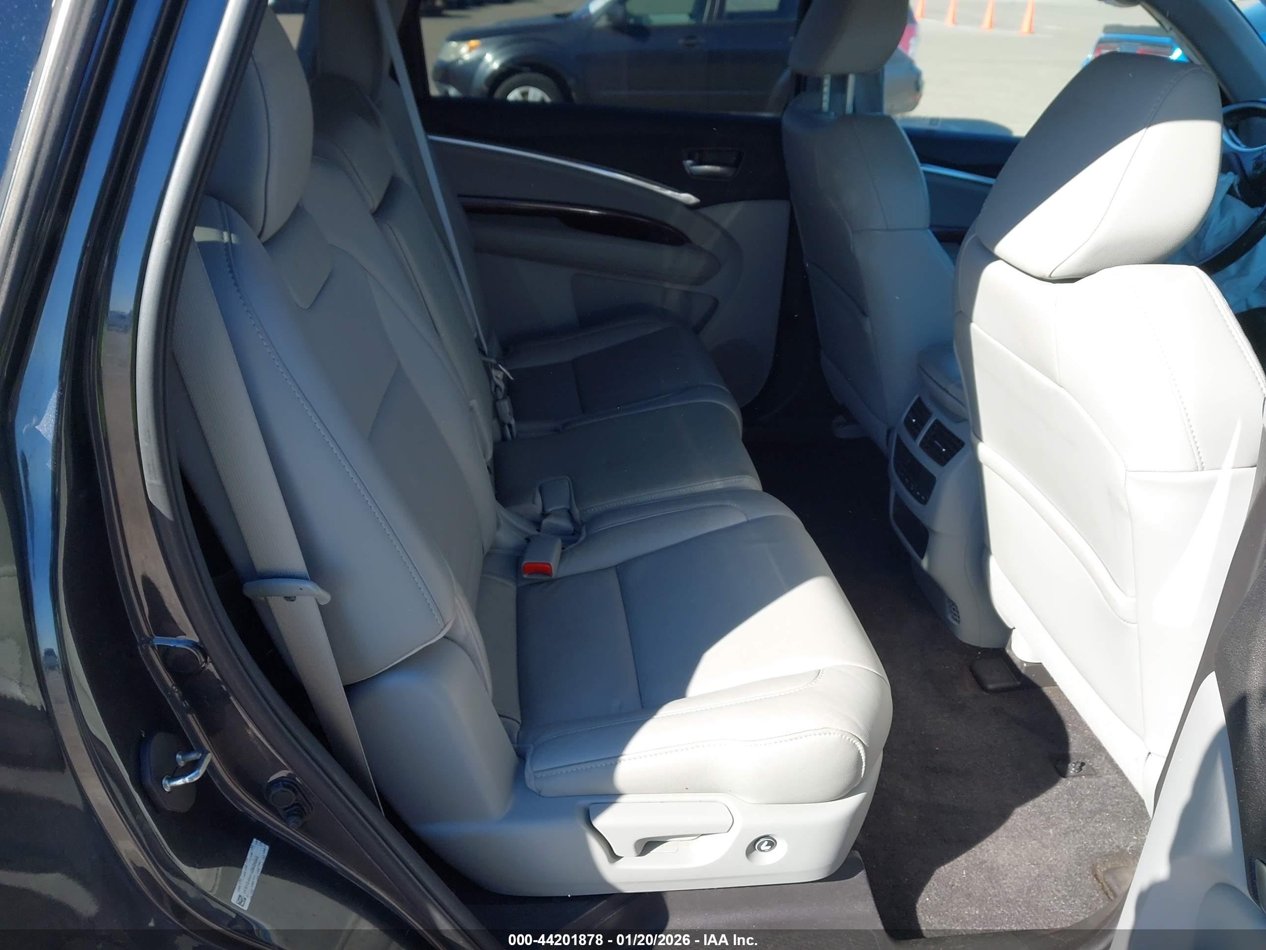 ACURA MDX image 8