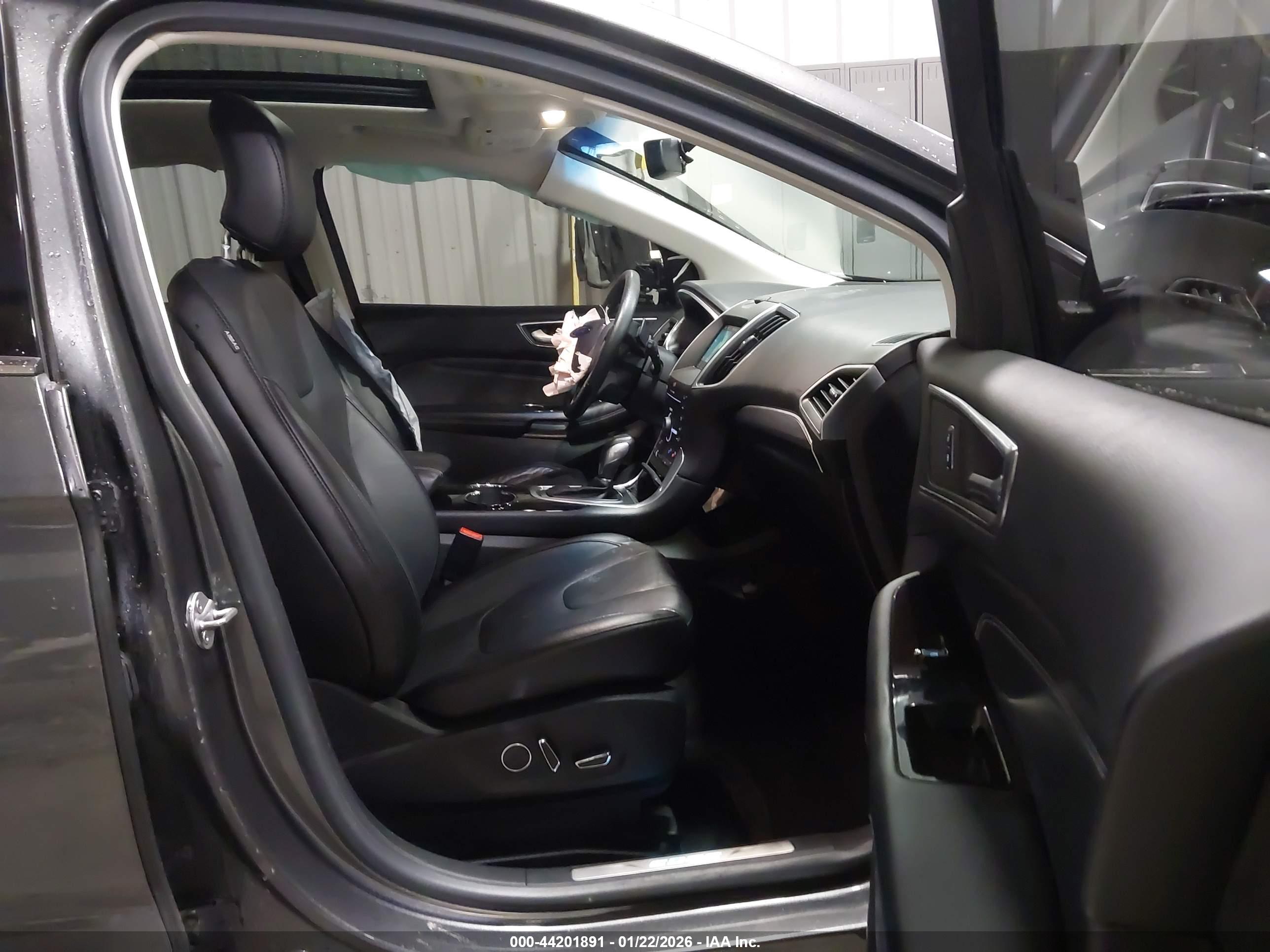 FORD EDGE image 5