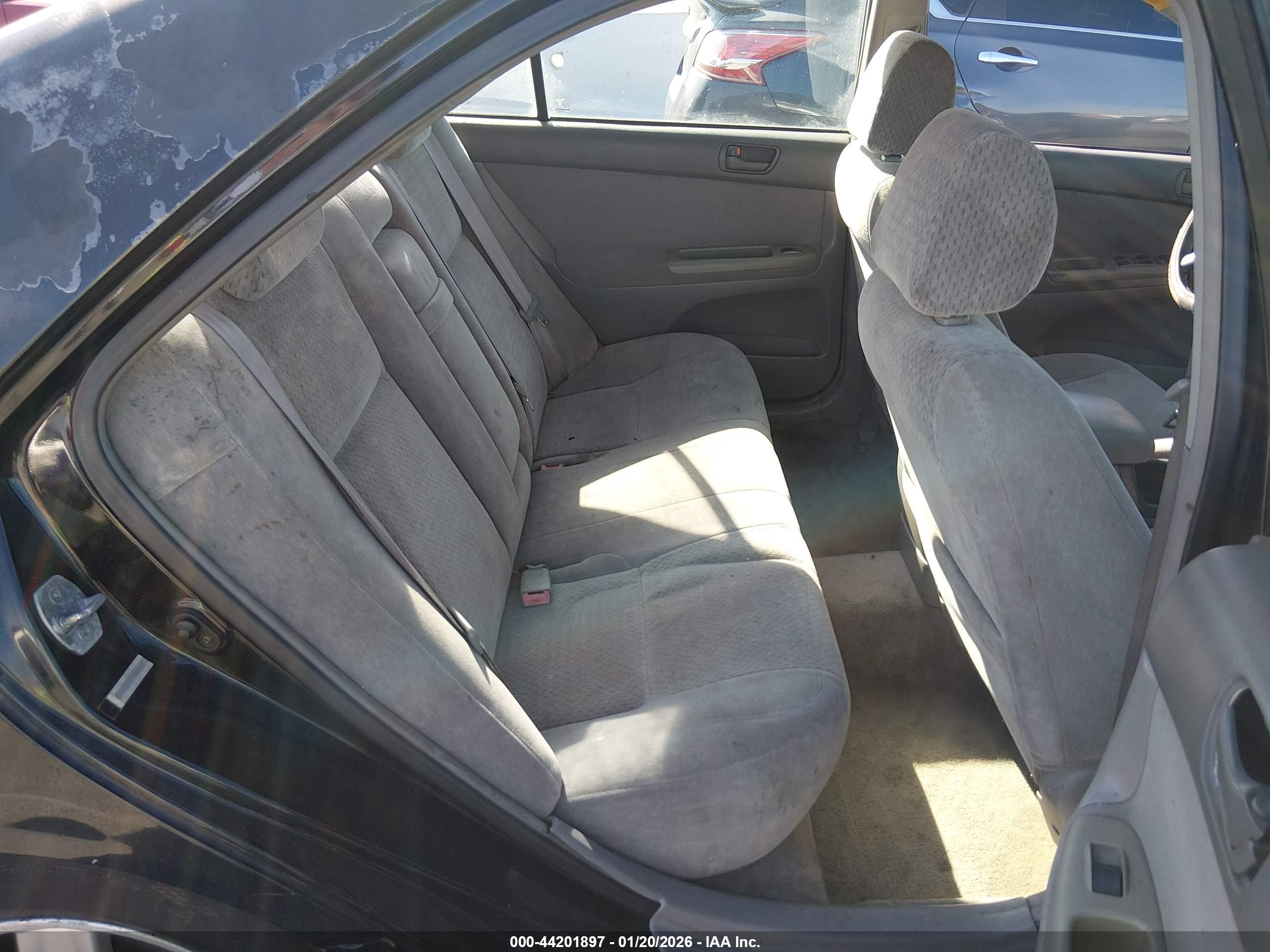 TOYOTA CAMRY image 8