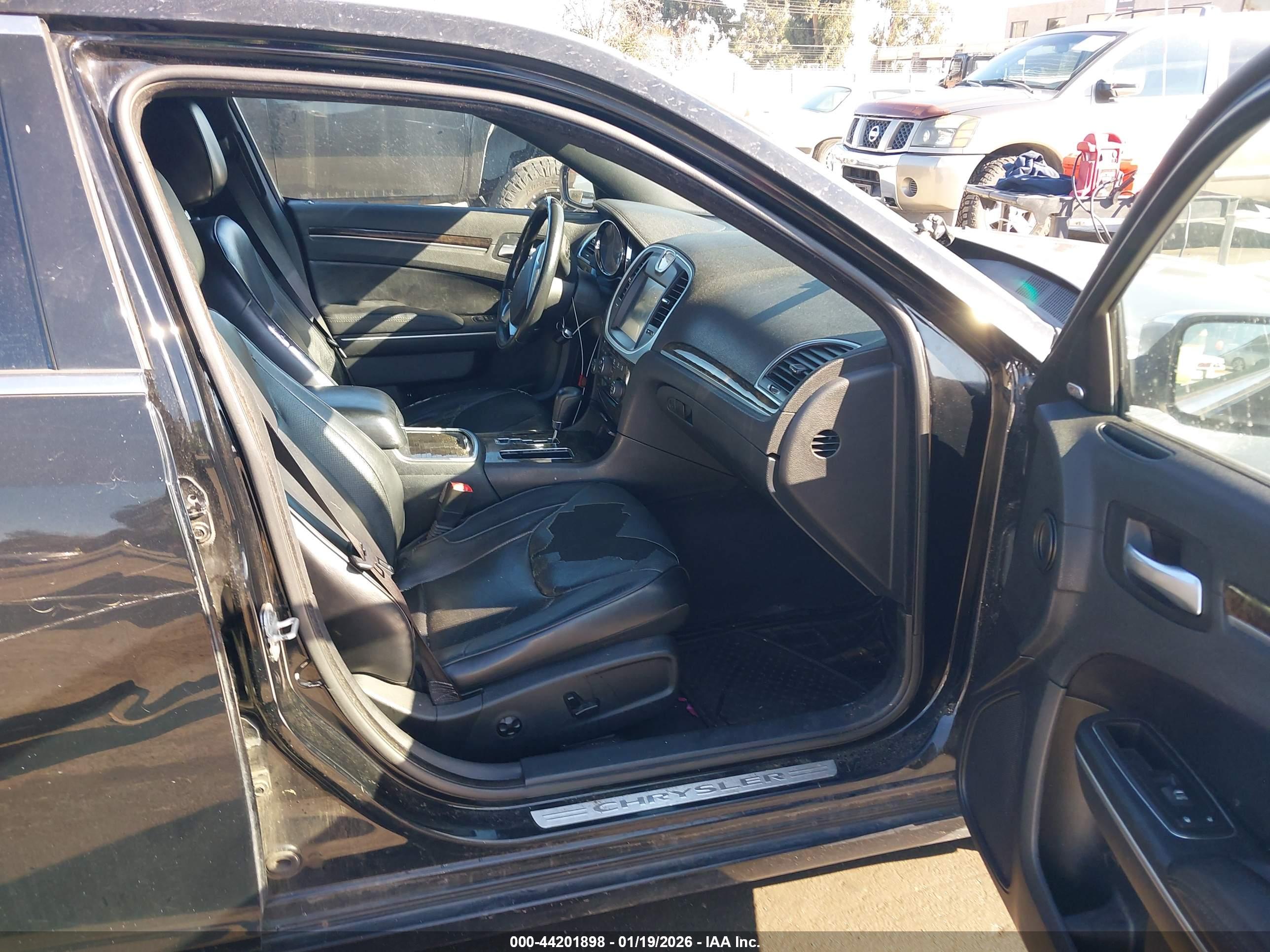 CHRYSLER 300C image 5