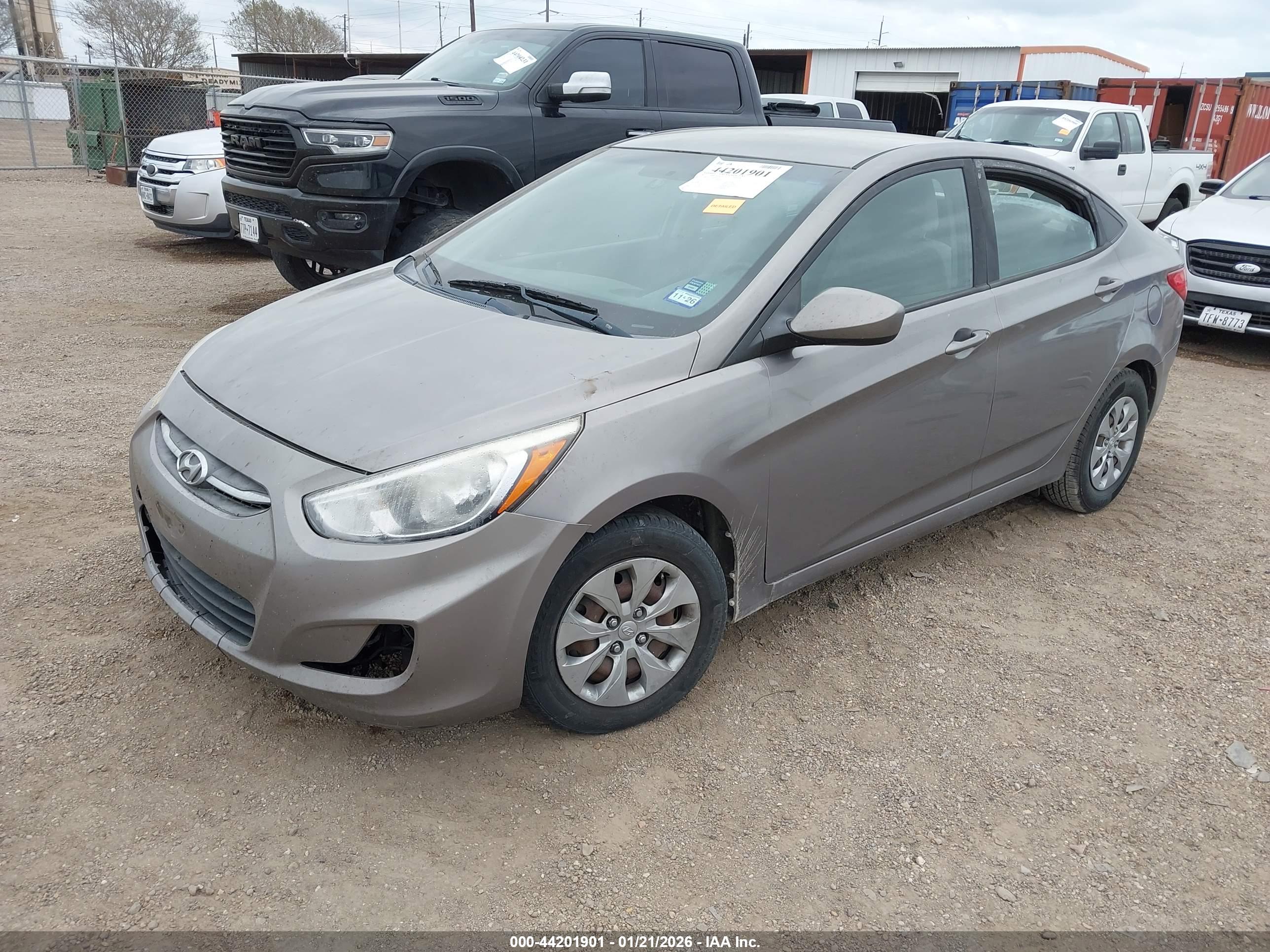HYUNDAI ACCENT image 2