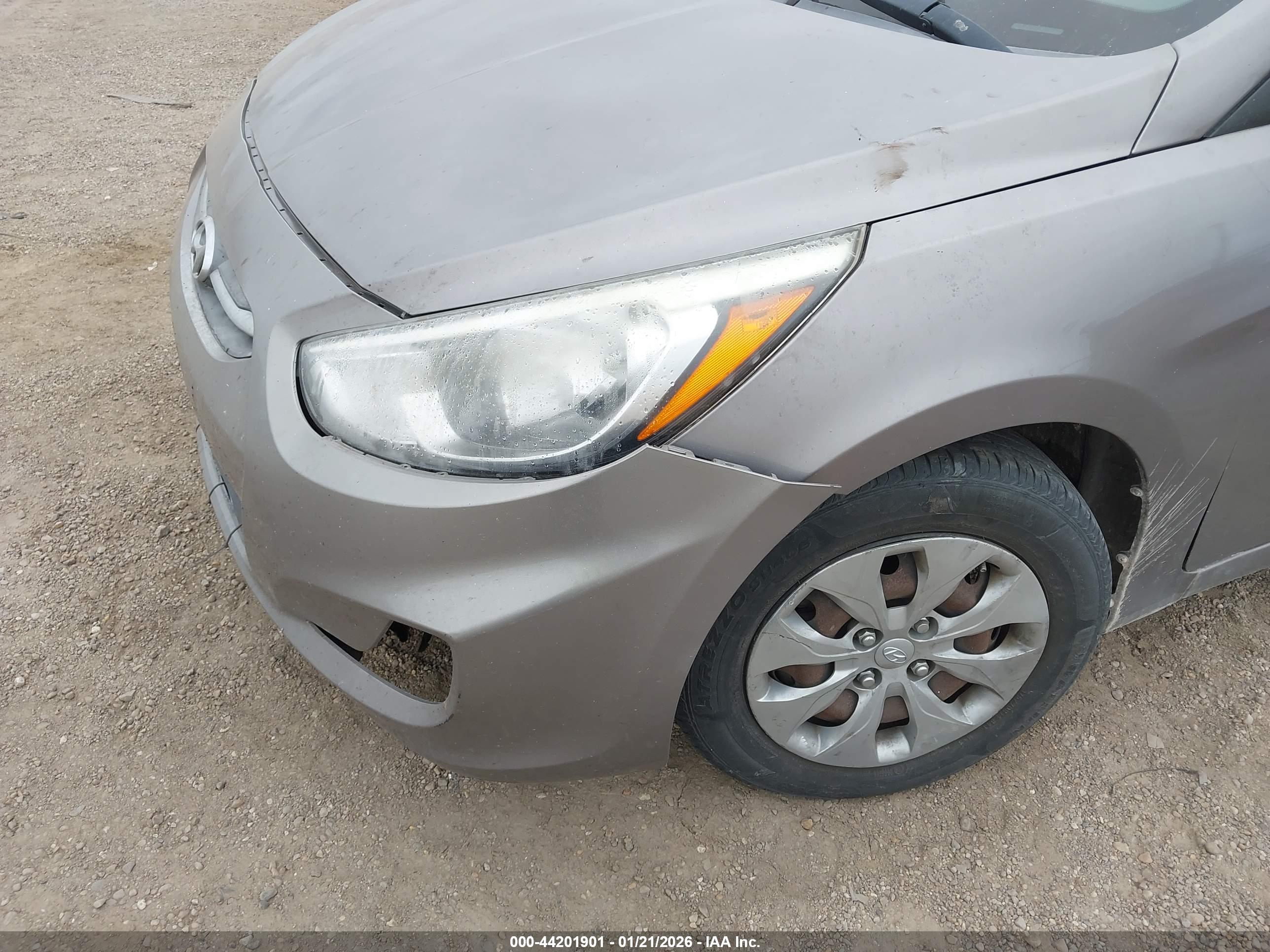 HYUNDAI ACCENT image 6