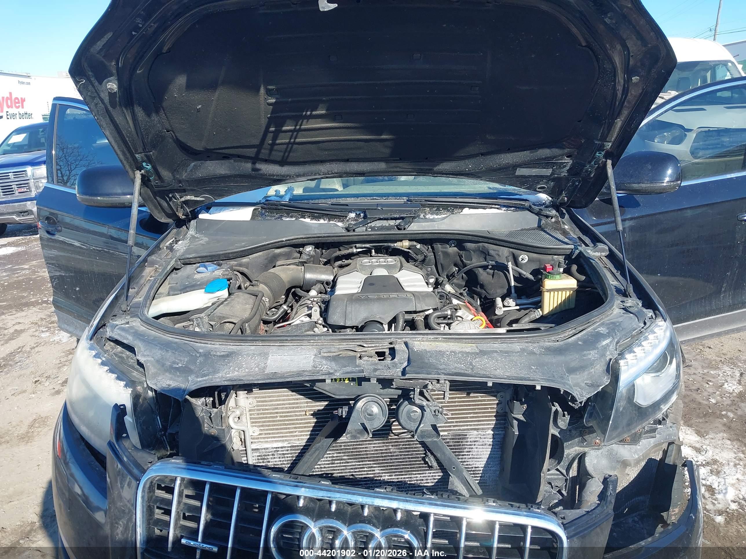 AUDI Q7 image 10
