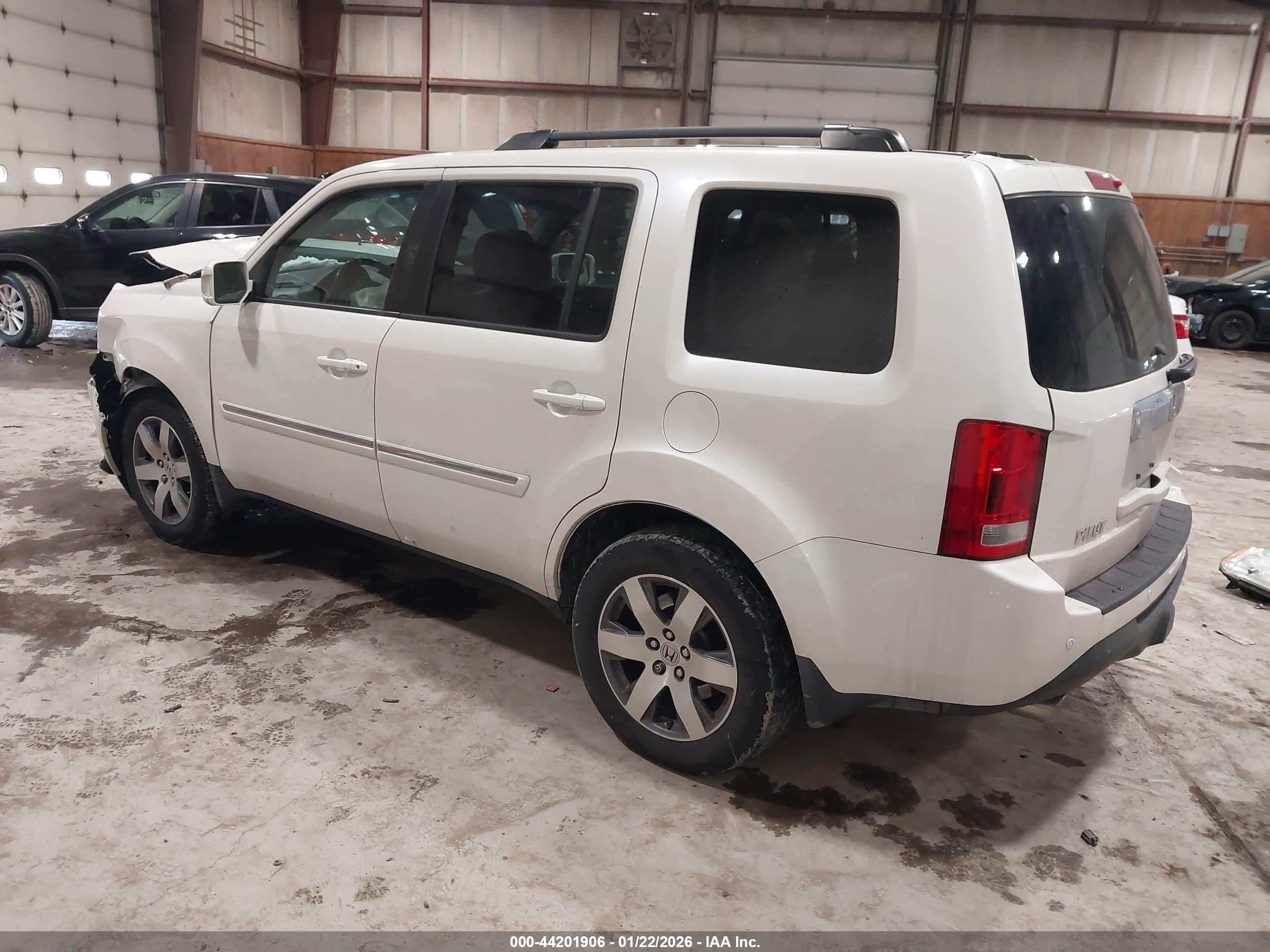 HONDA PILOT image 3