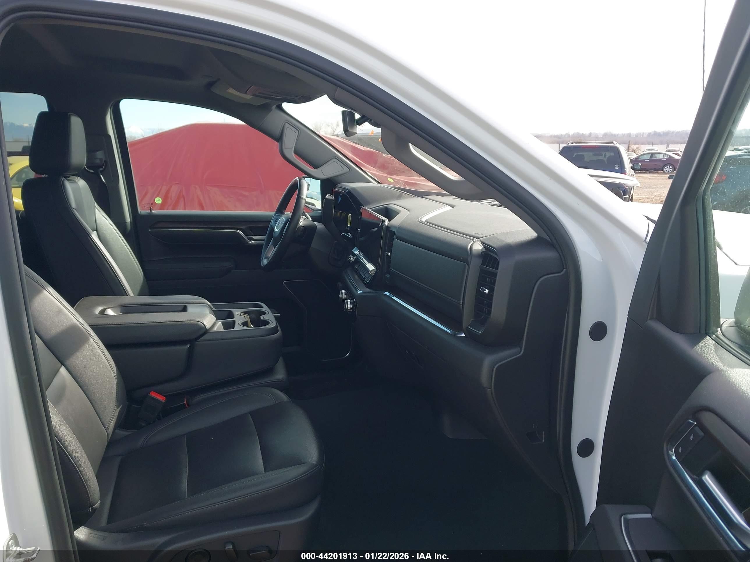 GMC SIERRA image 5