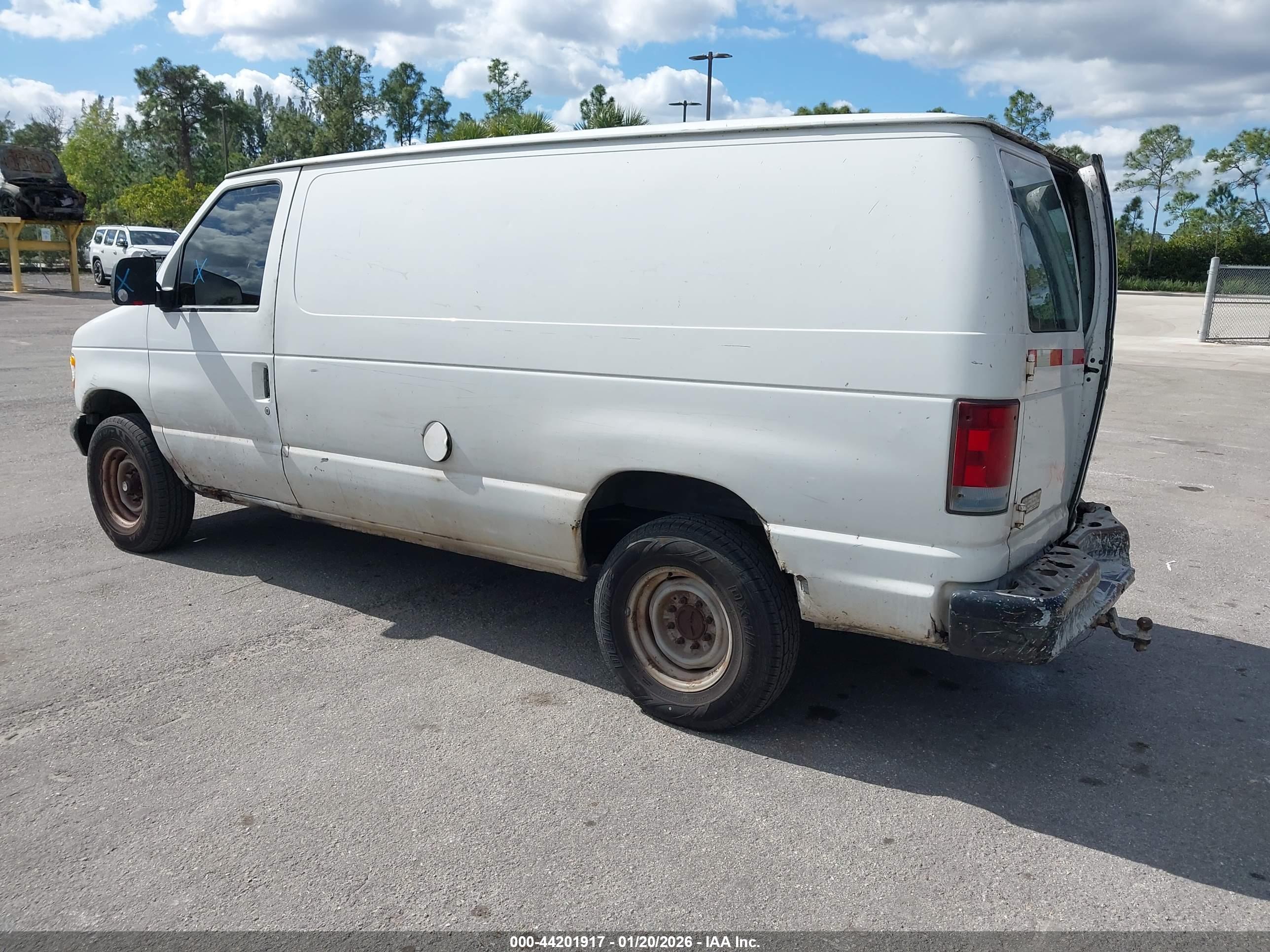 FORD E-350 image 3