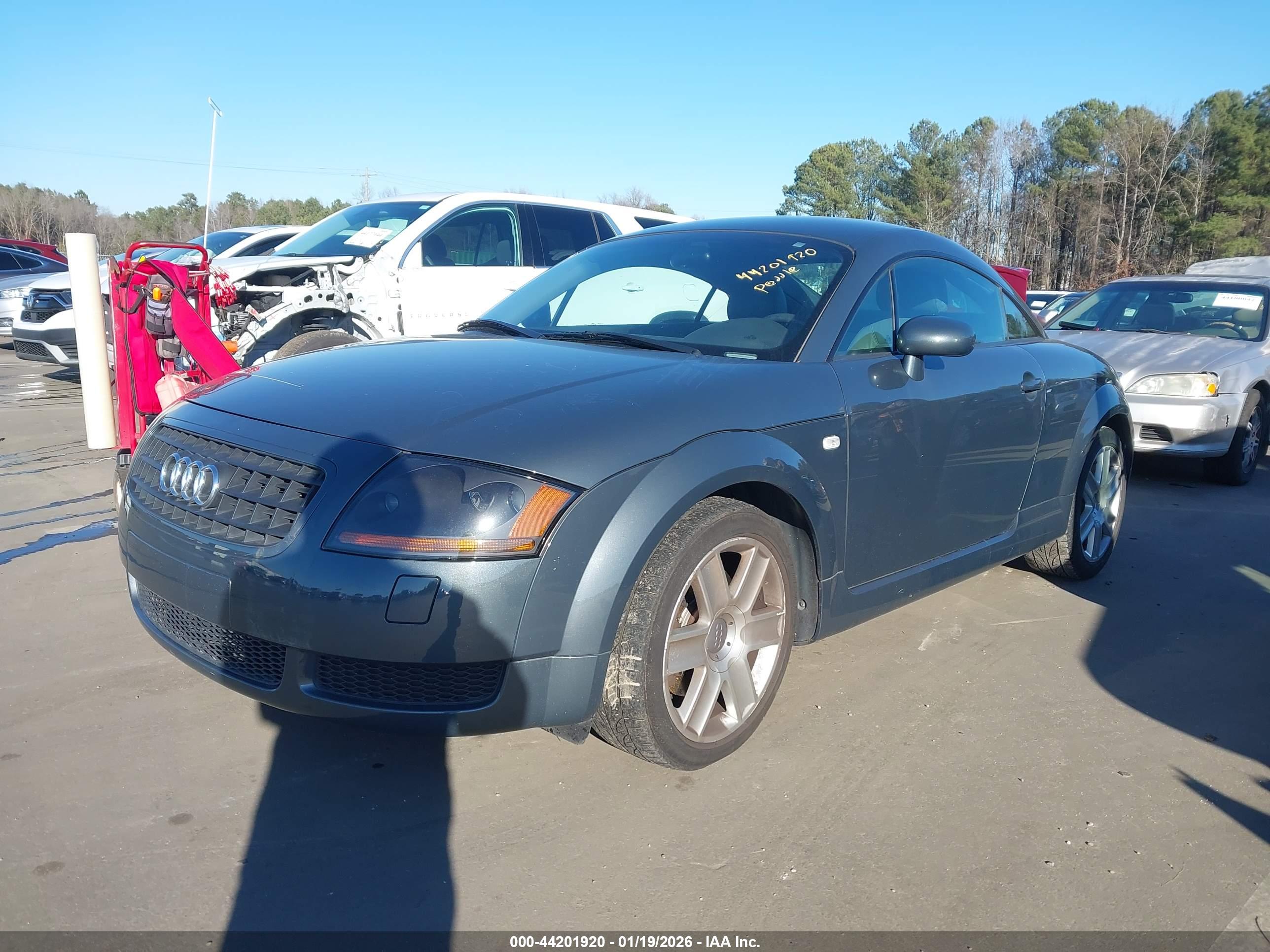 AUDI TT image 2