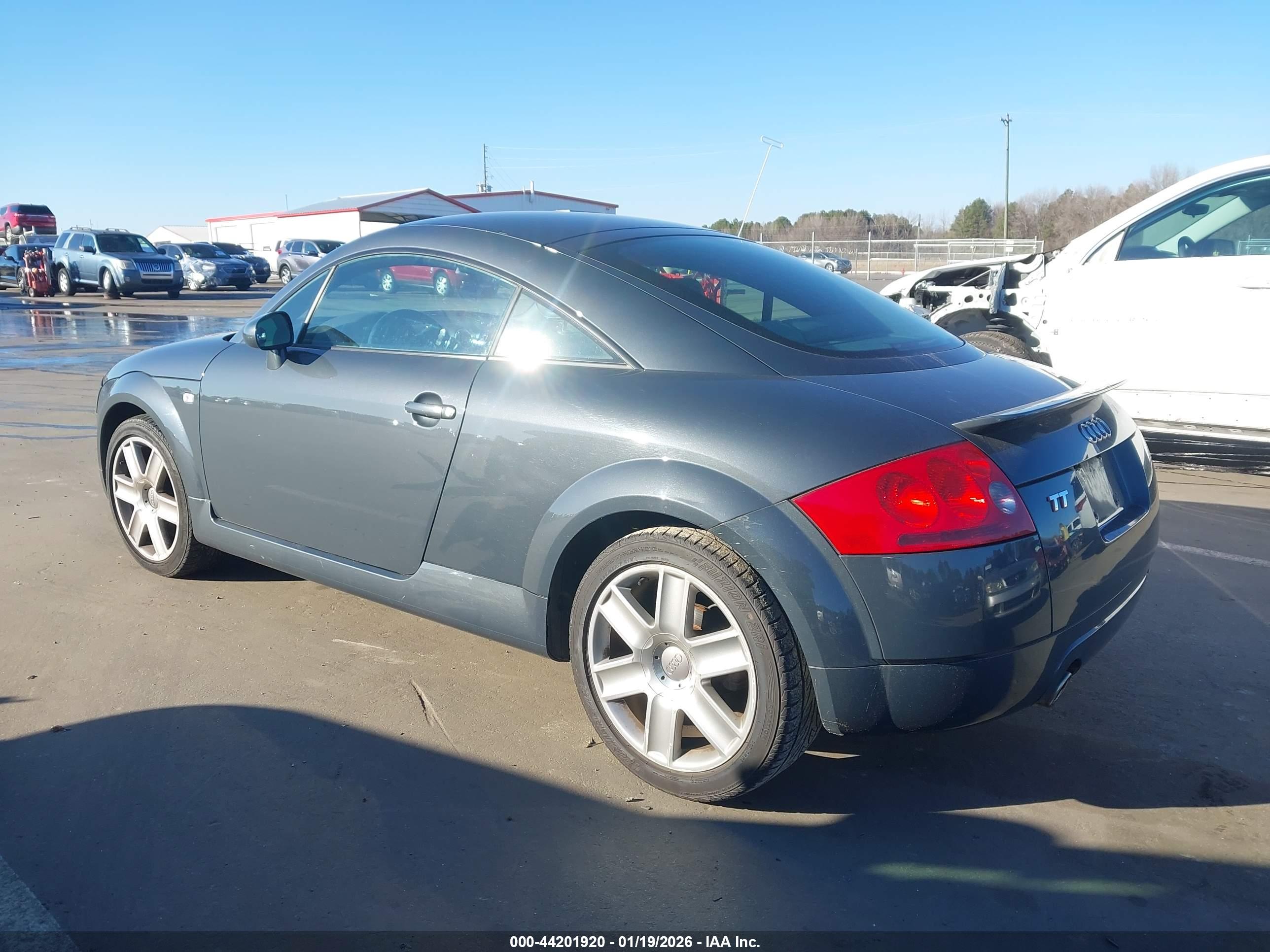 AUDI TT image 3