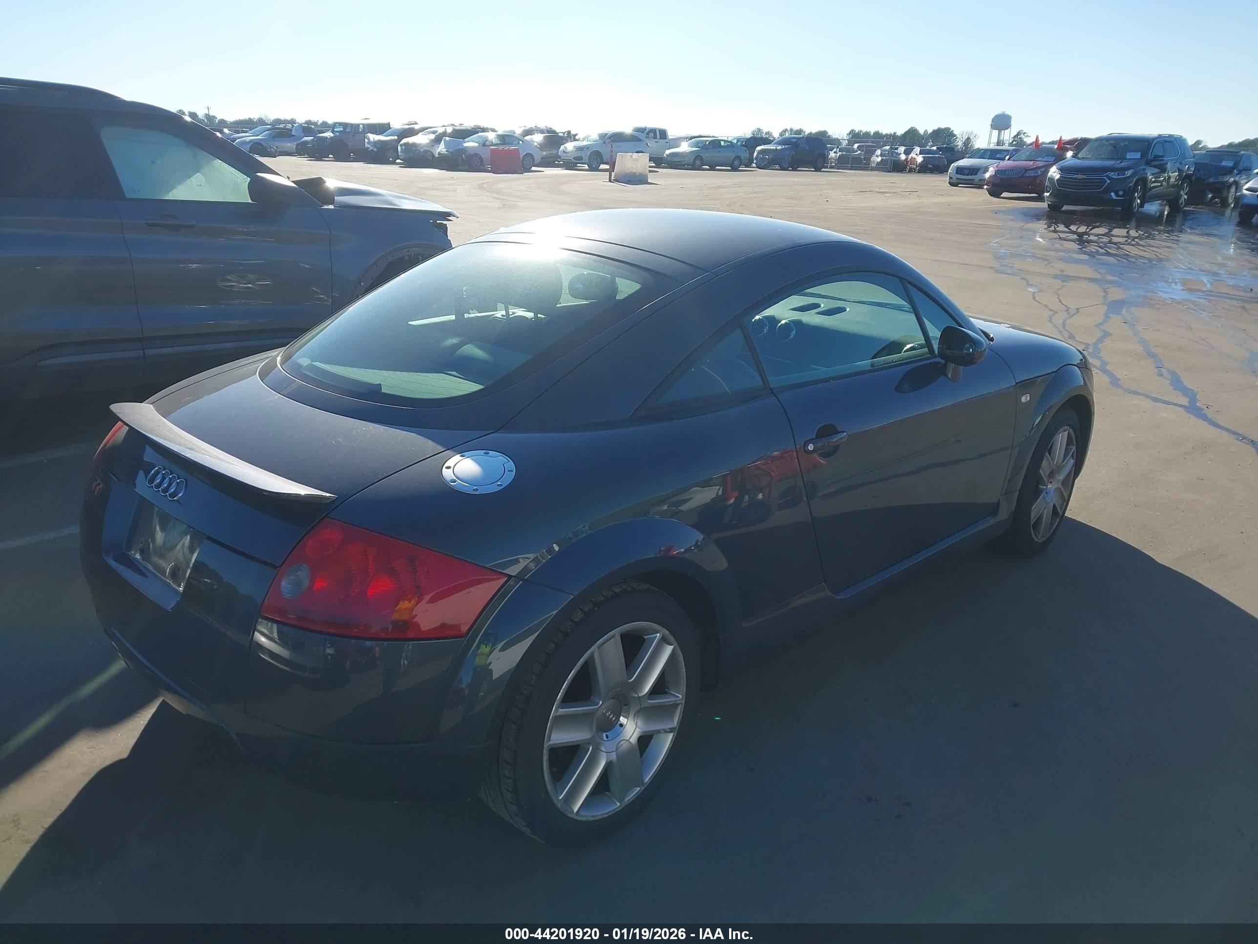AUDI TT image 4