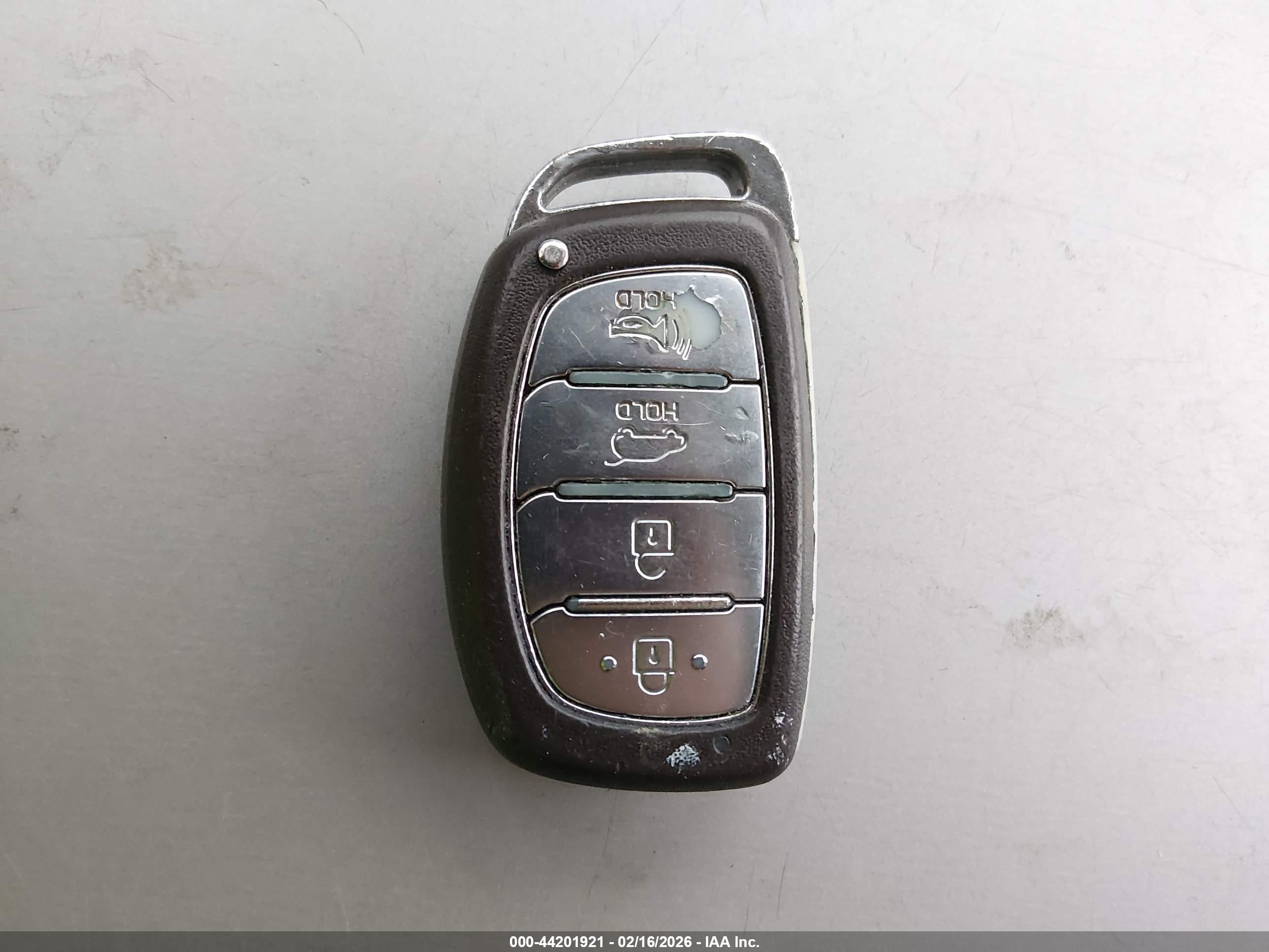 HYUNDAI TUCSON image 11