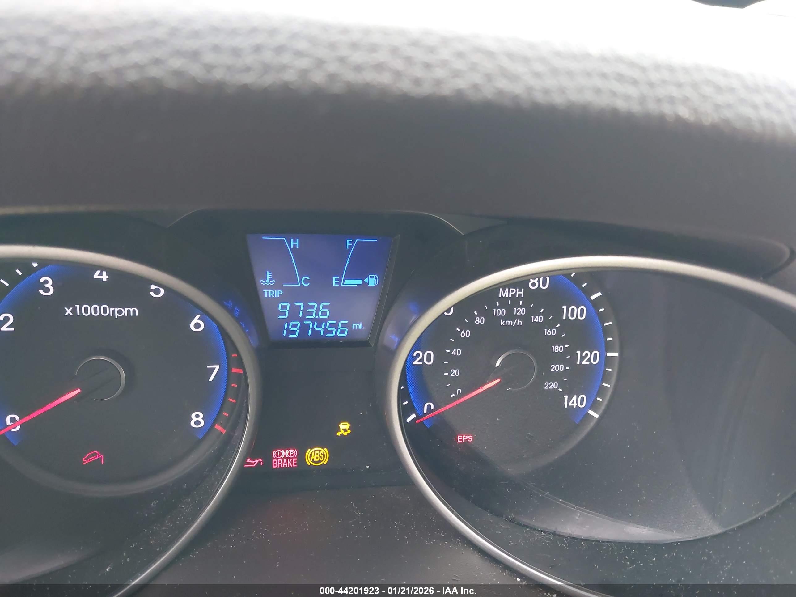 HYUNDAI TUCSON image 7