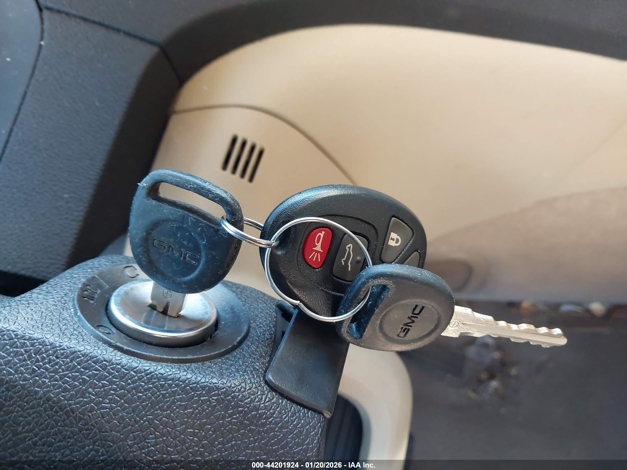 GMC ACADIA image 11