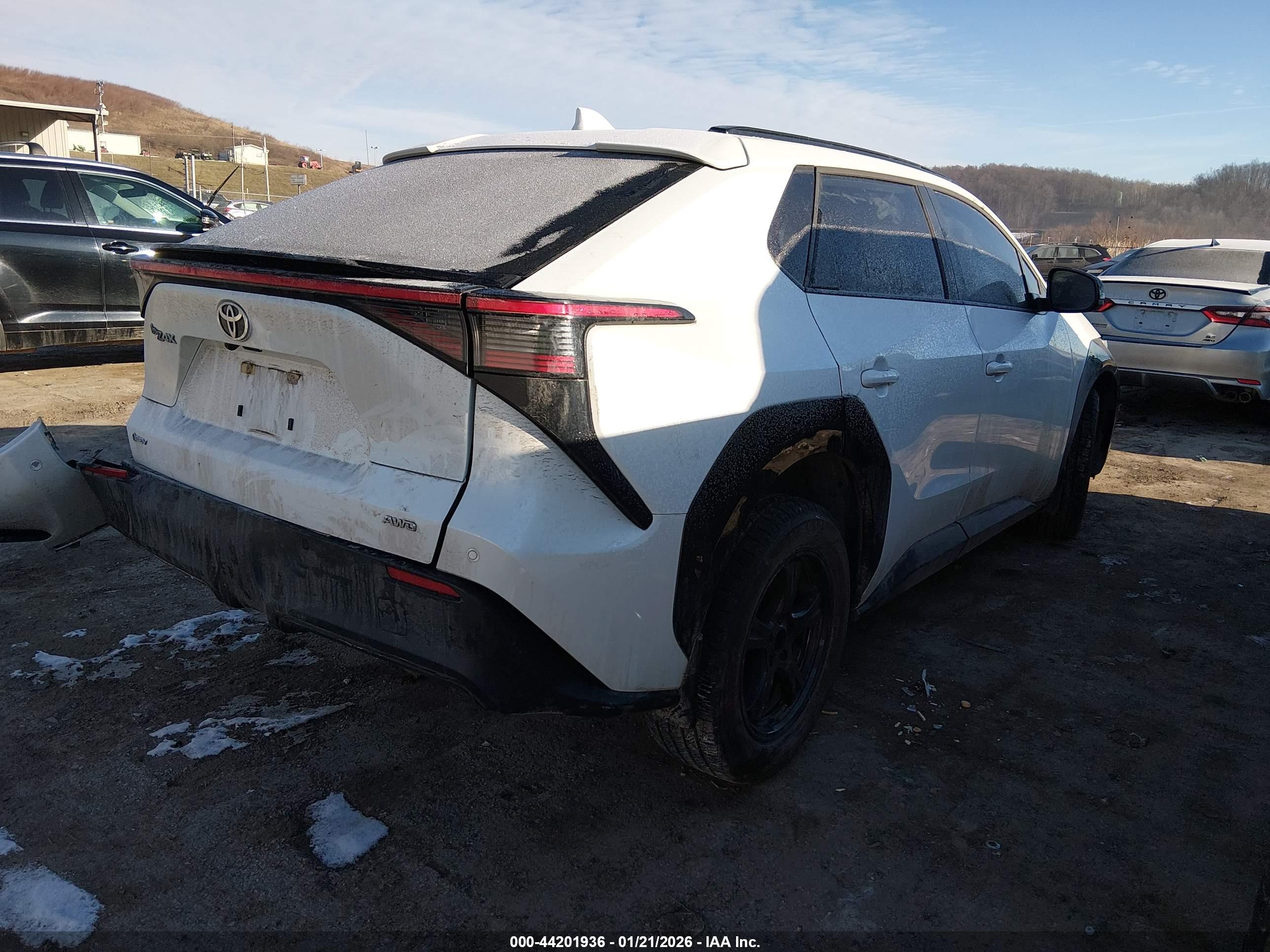 TOYOTA BZ4X image 4