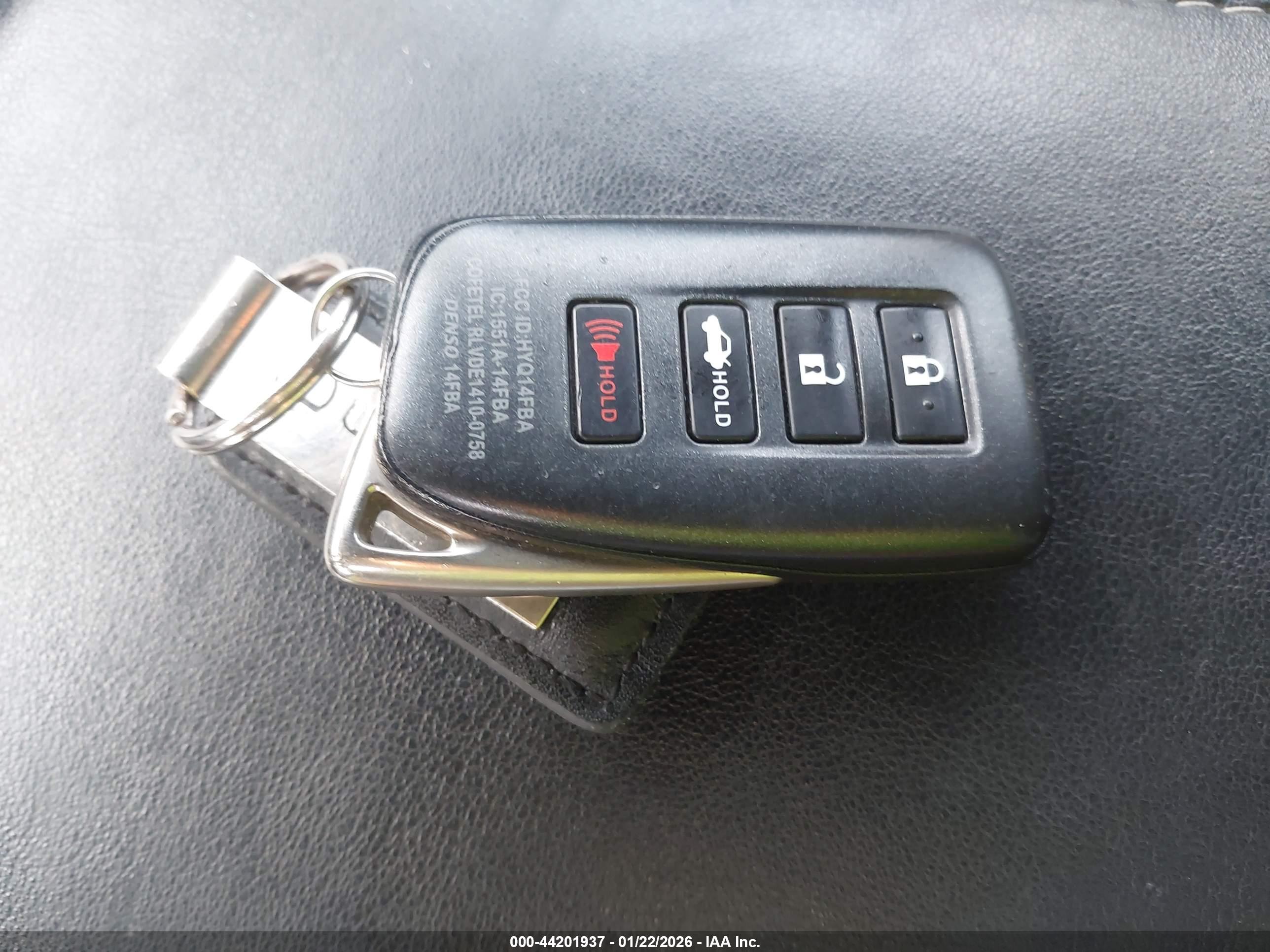 LEXUS ES image 11