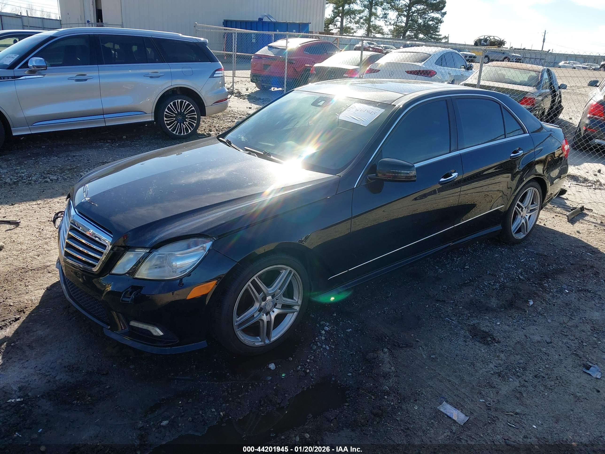 MERCEDES-BENZ E image 2