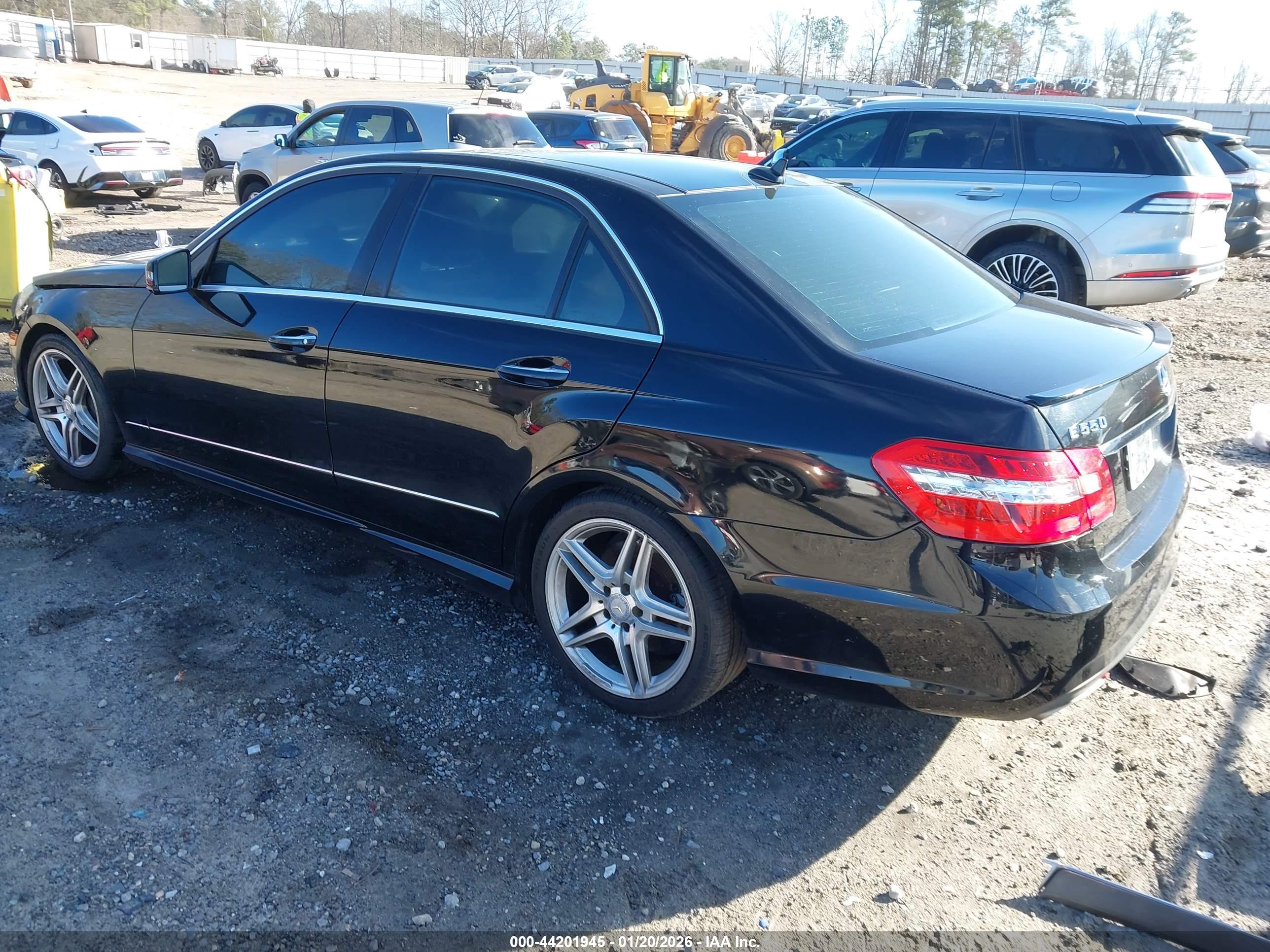 MERCEDES-BENZ E image 3