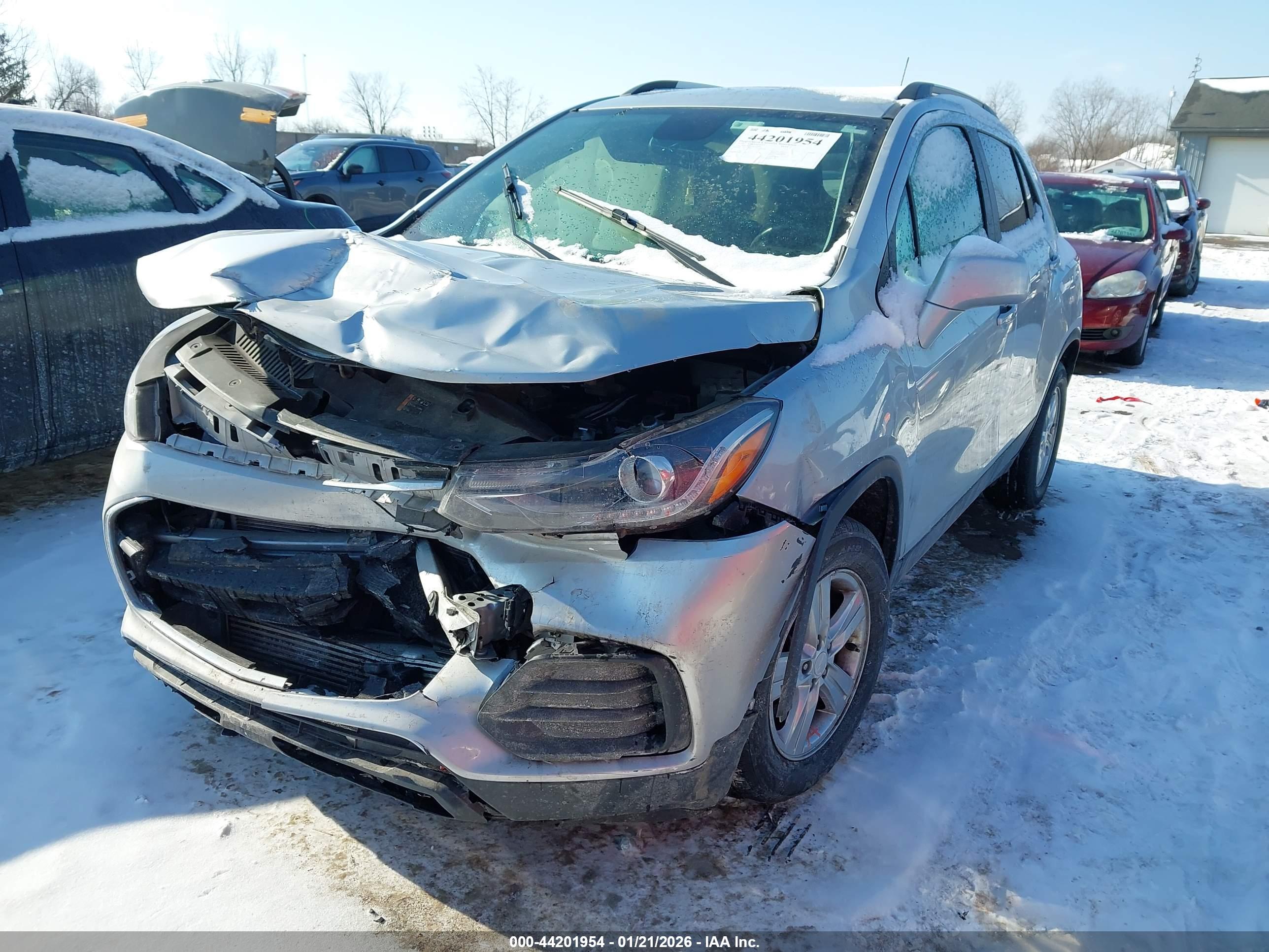 CHEVROLET TRAX image 2