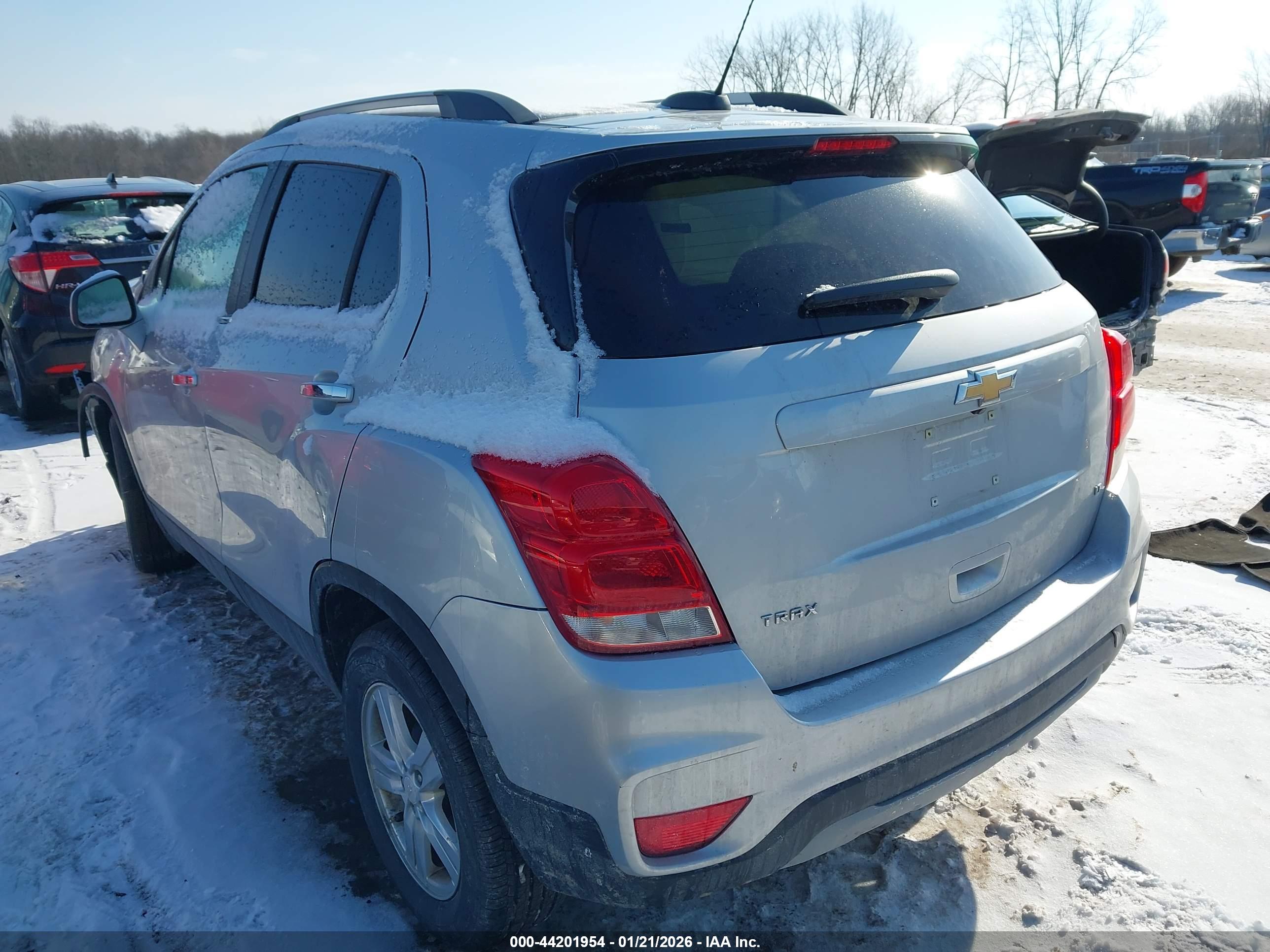 CHEVROLET TRAX image 3