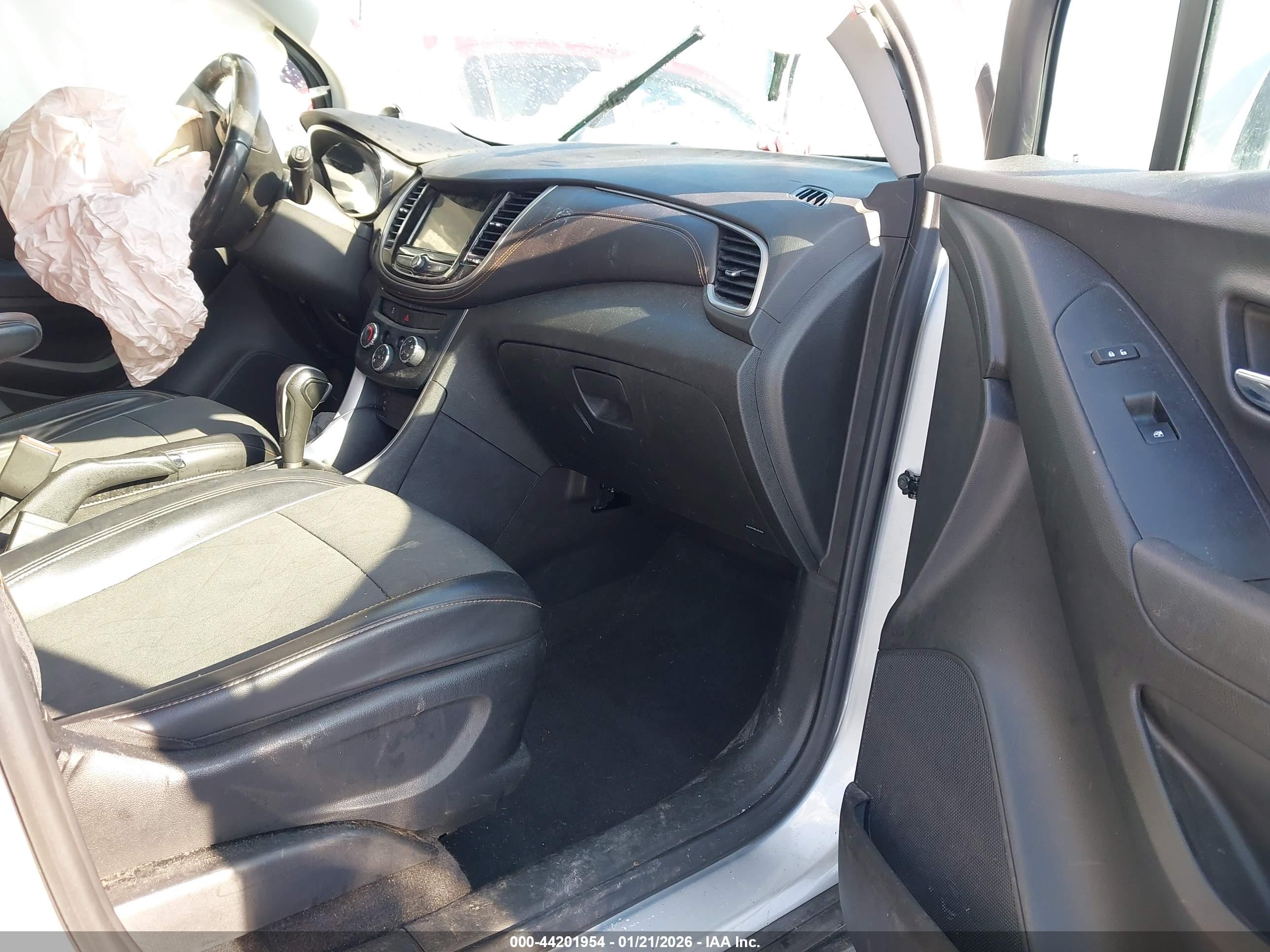 CHEVROLET TRAX image 5