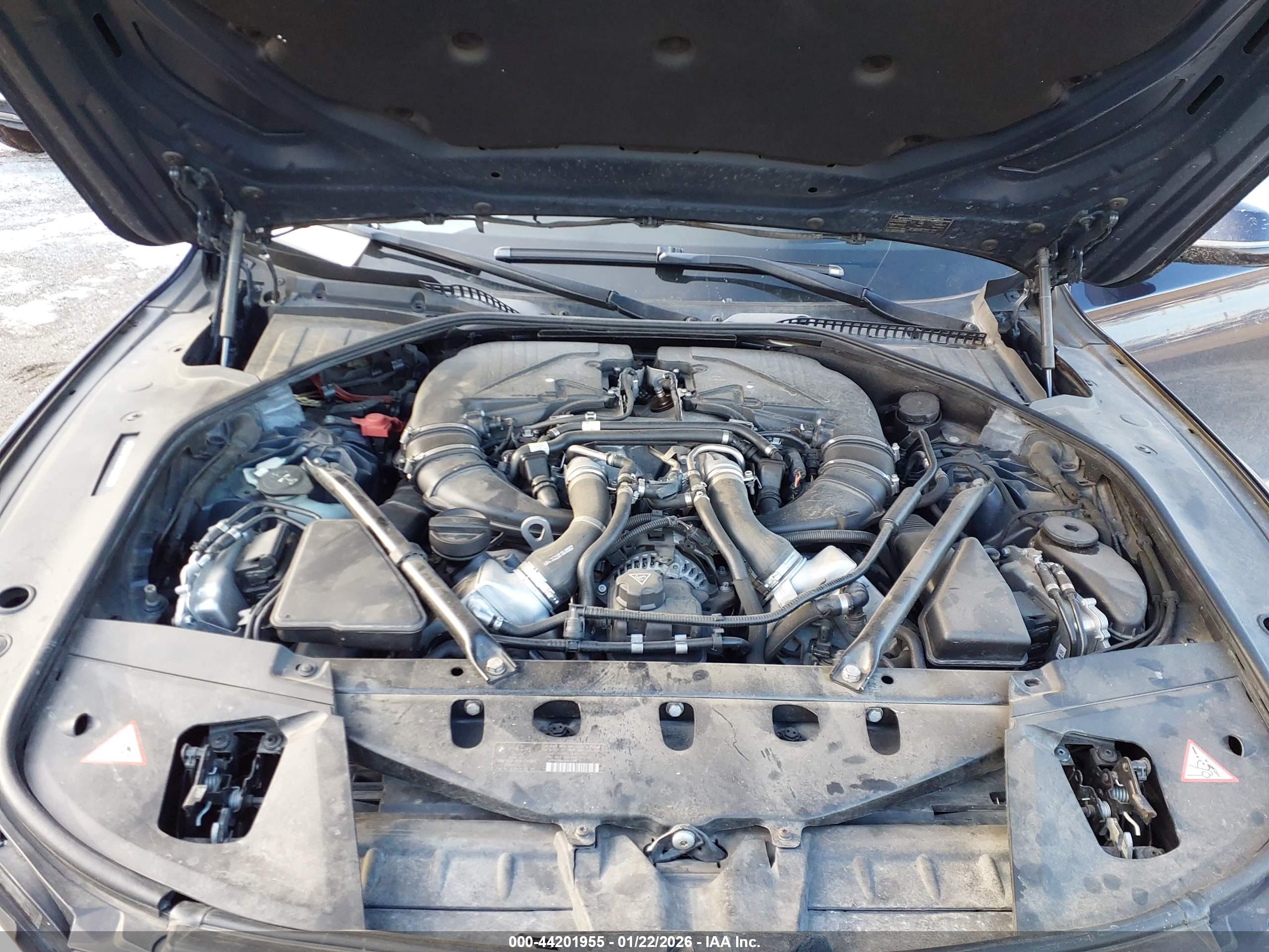 BMW 750LI image 10
