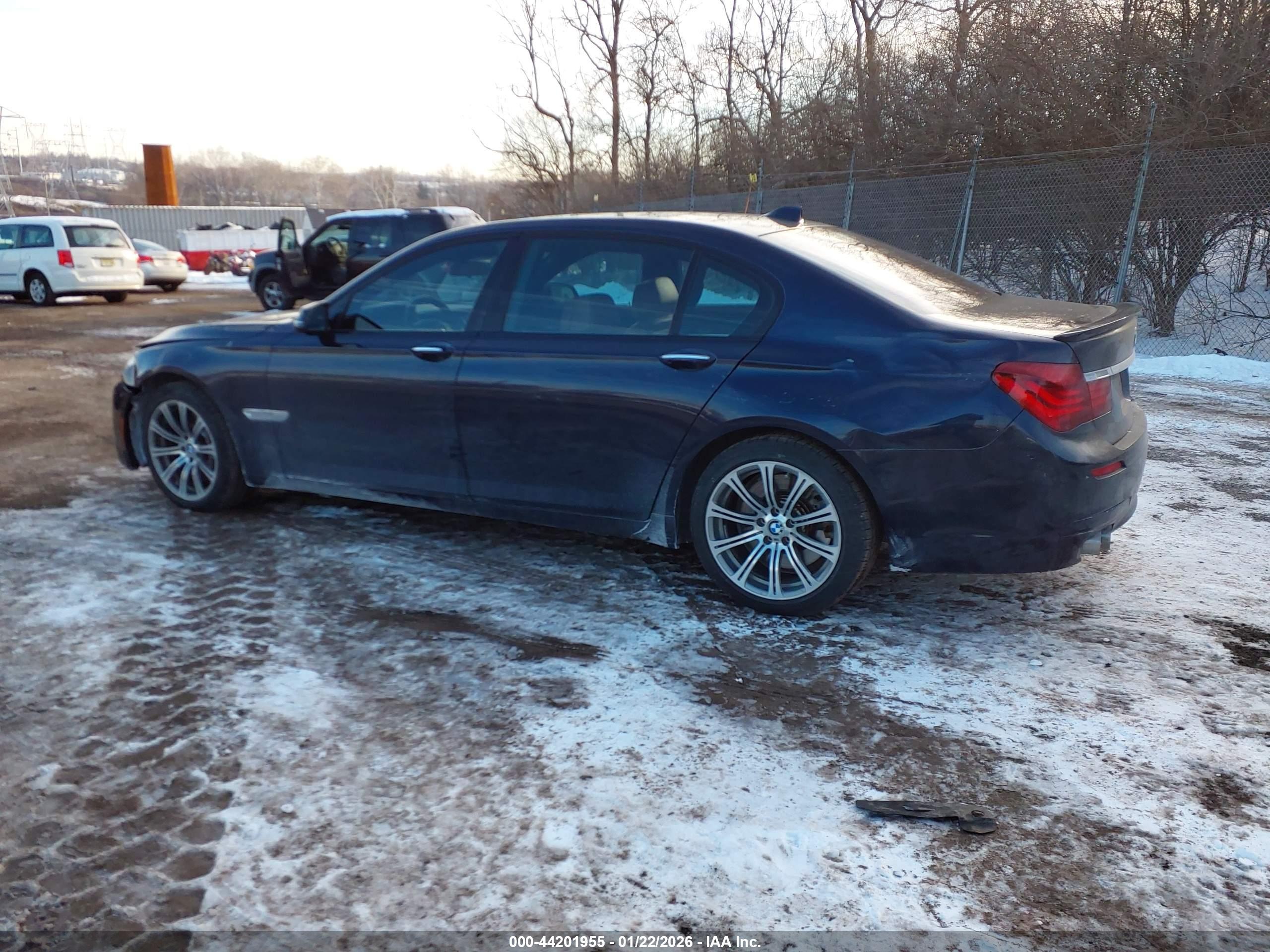 BMW 750LI image 3