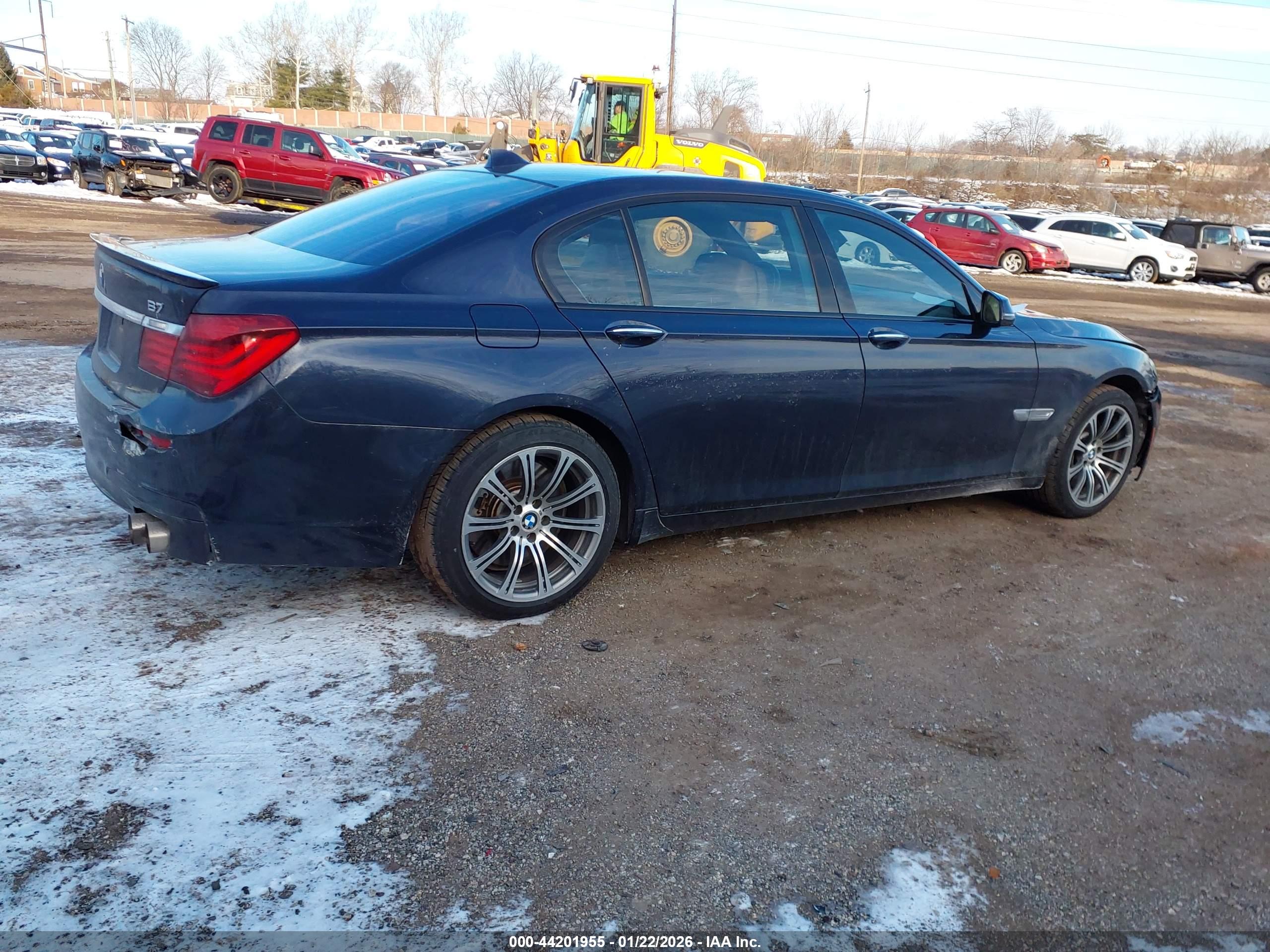 BMW 750LI image 4