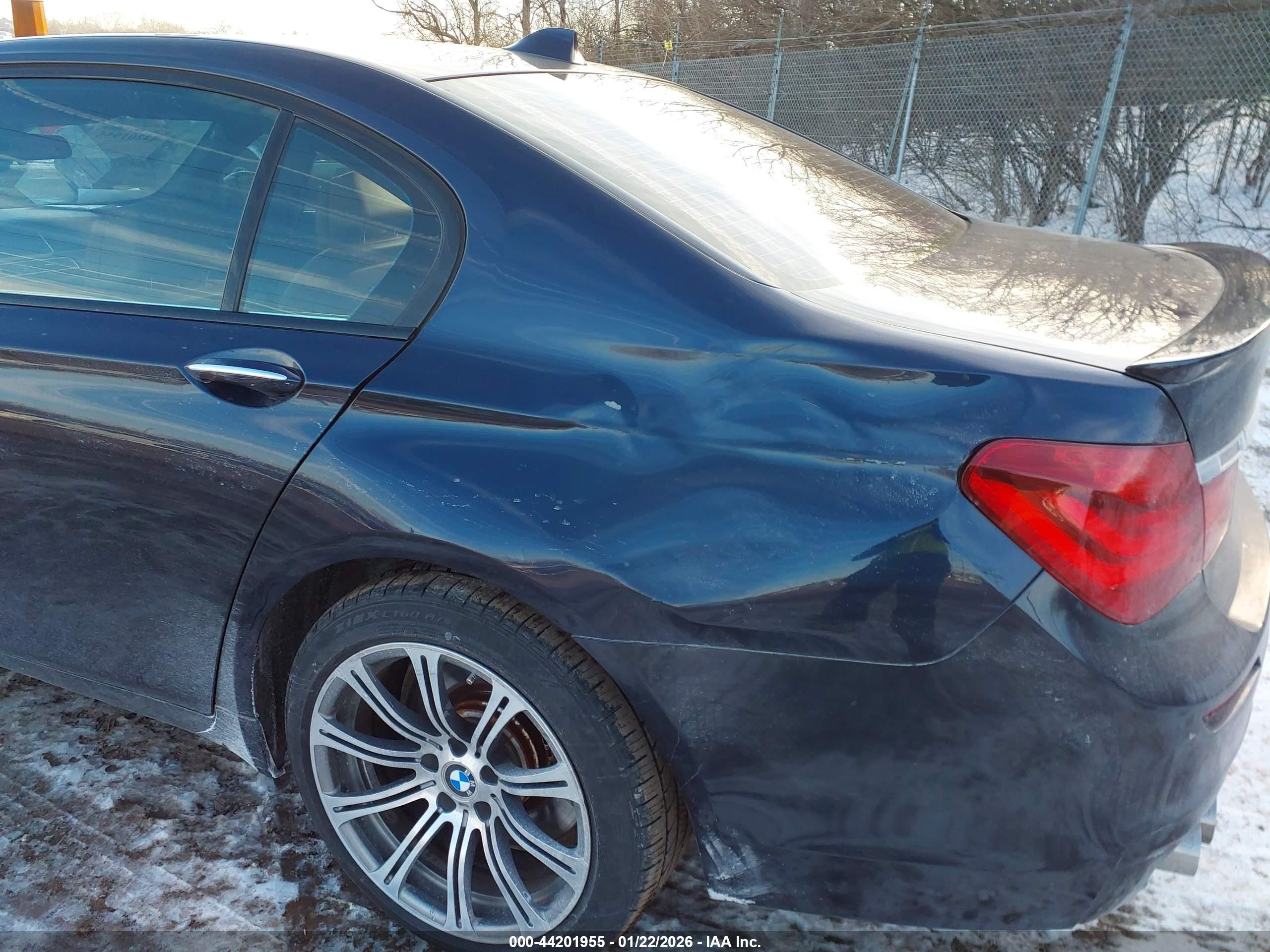 BMW 750LI image 6