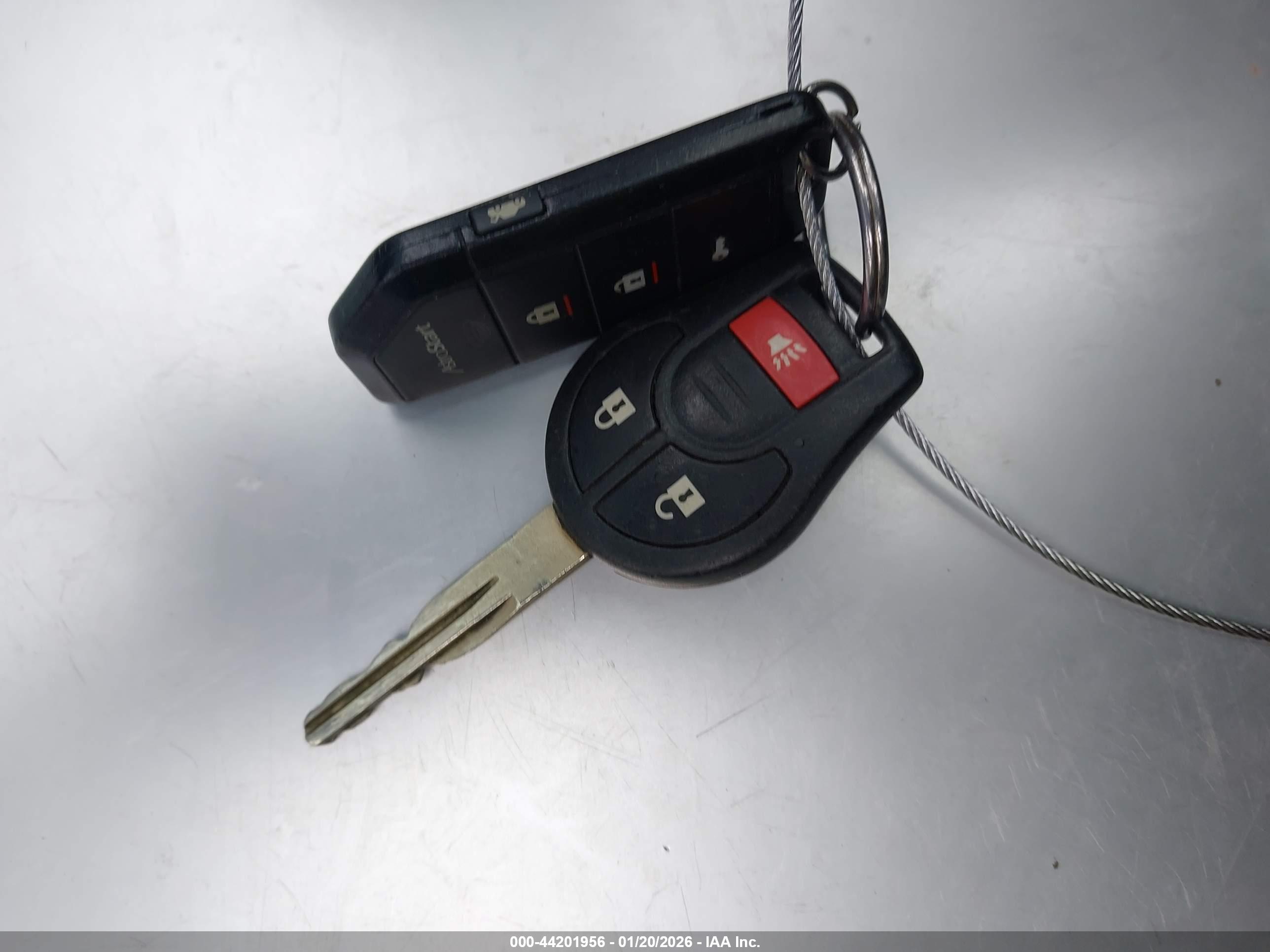 NISSAN ROGUE image 11