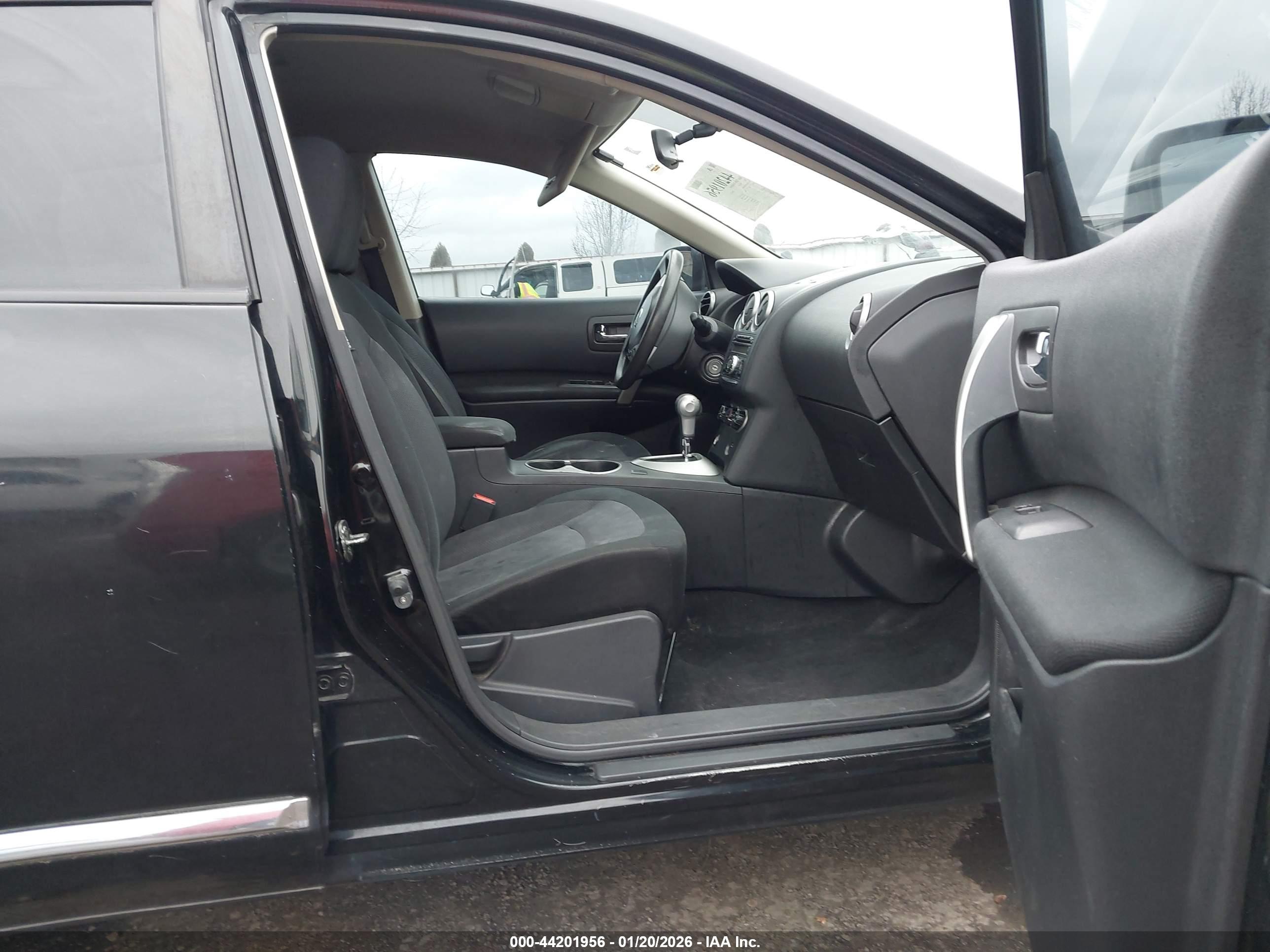 NISSAN ROGUE image 5