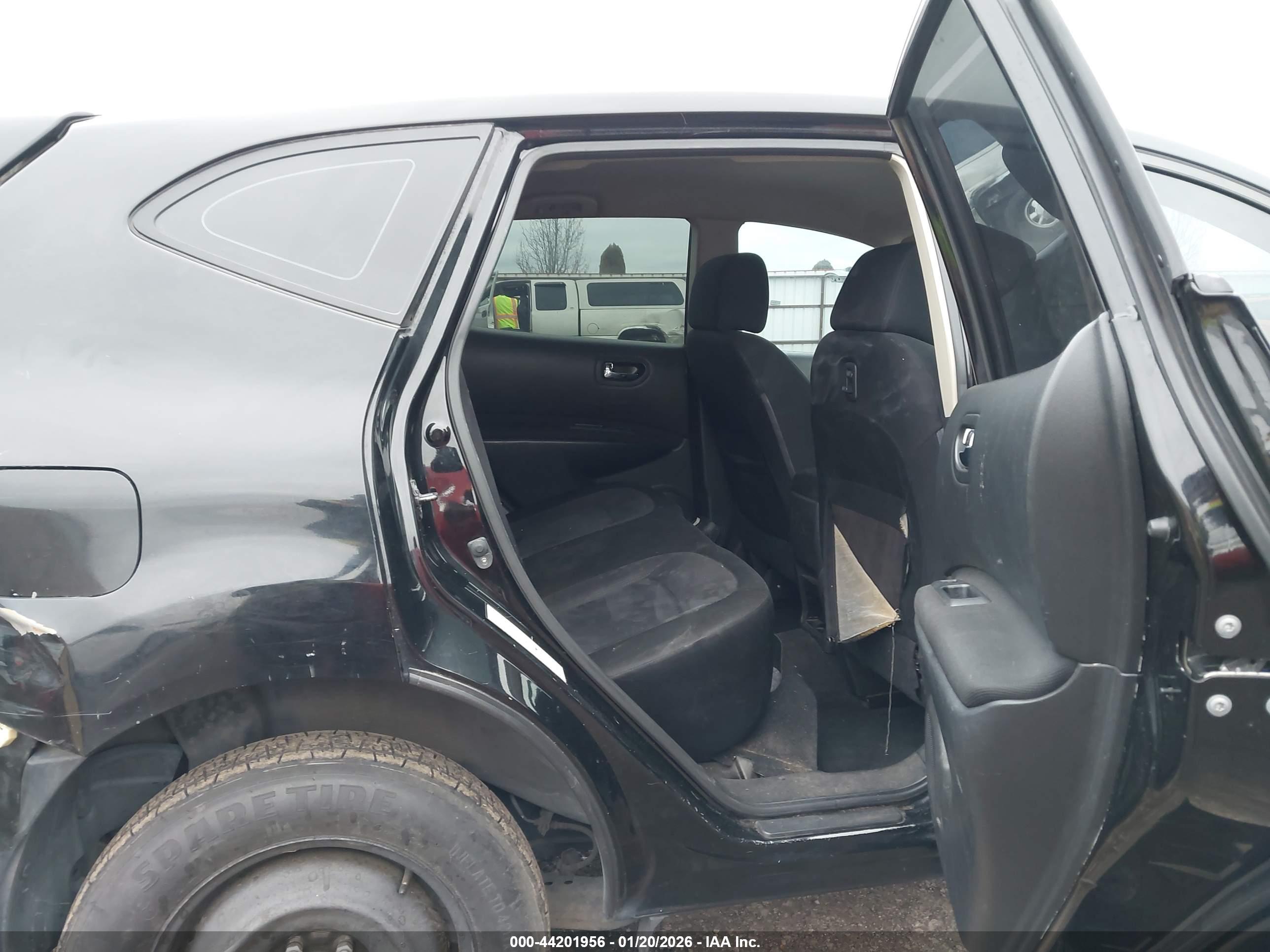 NISSAN ROGUE image 8