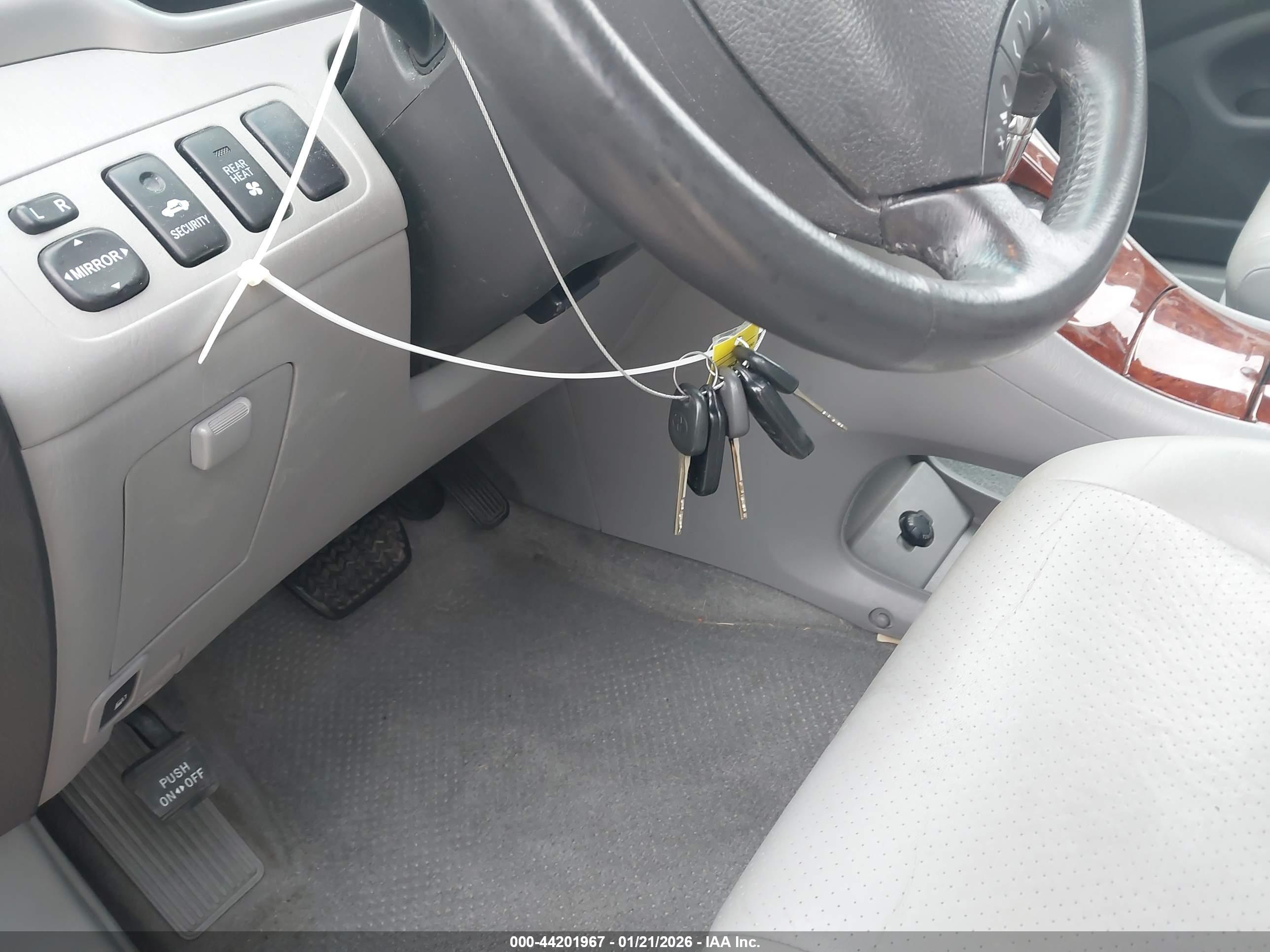 TOYOTA HIGHLANDER image 11