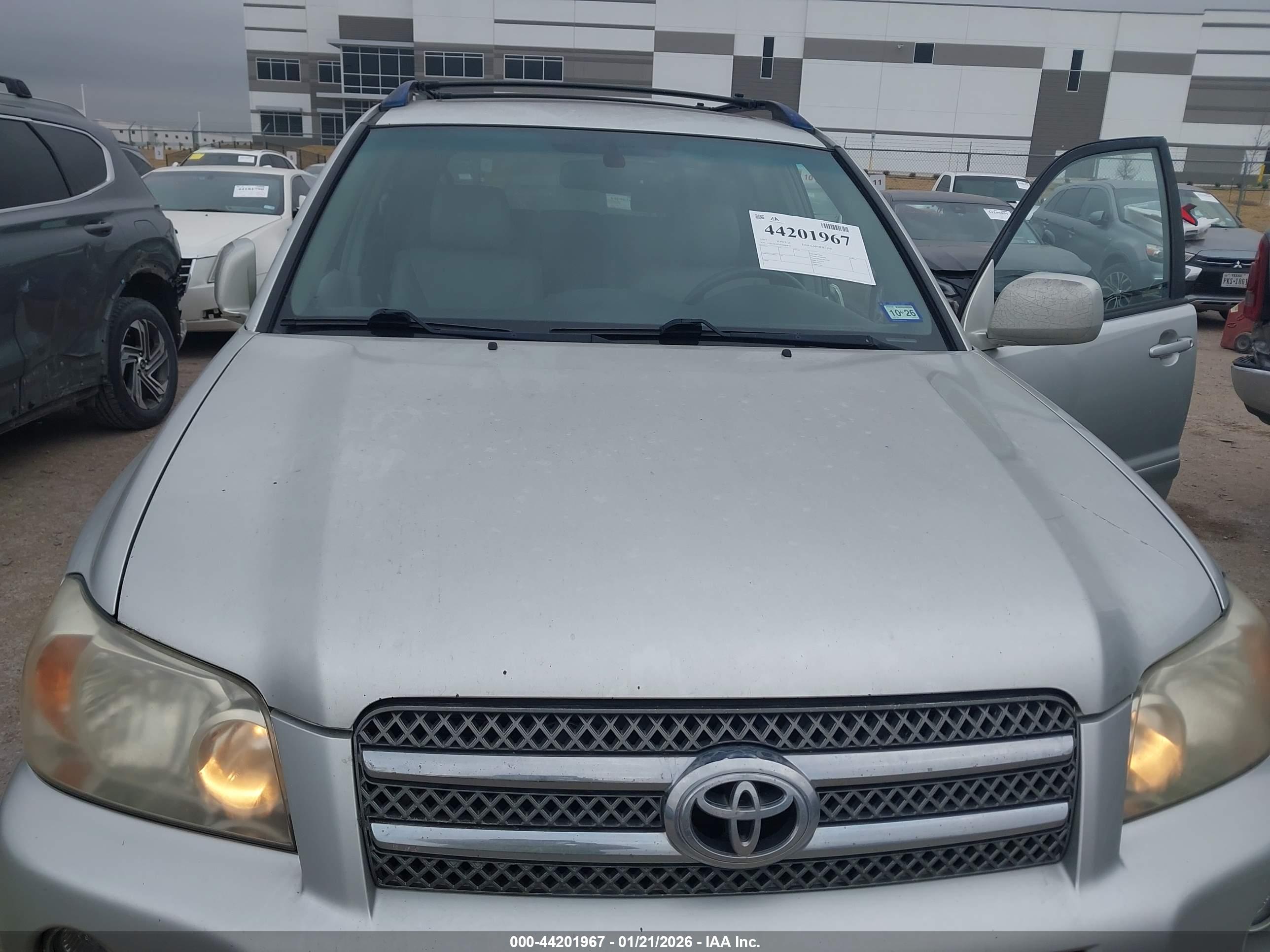 TOYOTA HIGHLANDER image 6