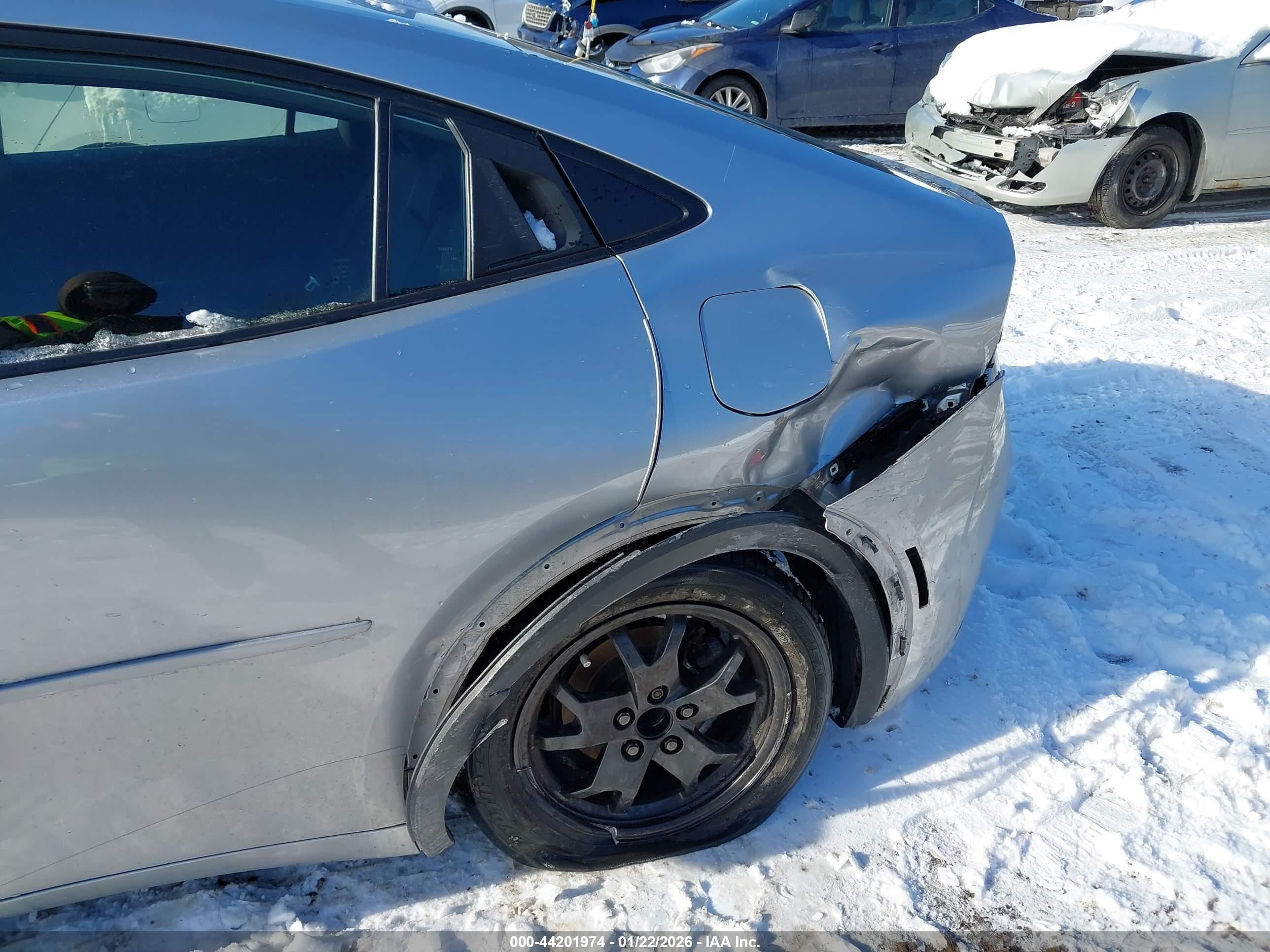 TOYOTA PRIUS image 6