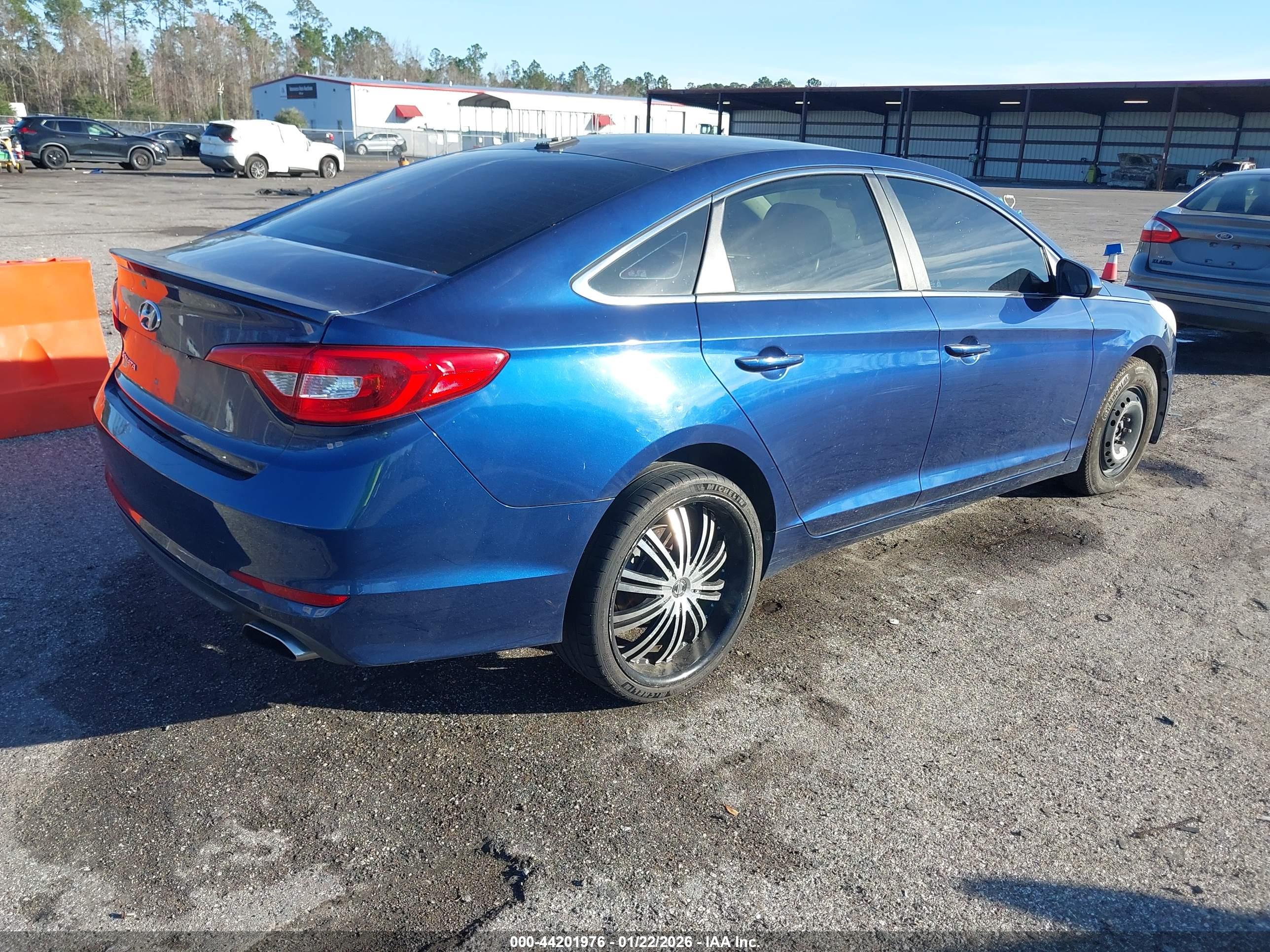HYUNDAI SONATA image 4