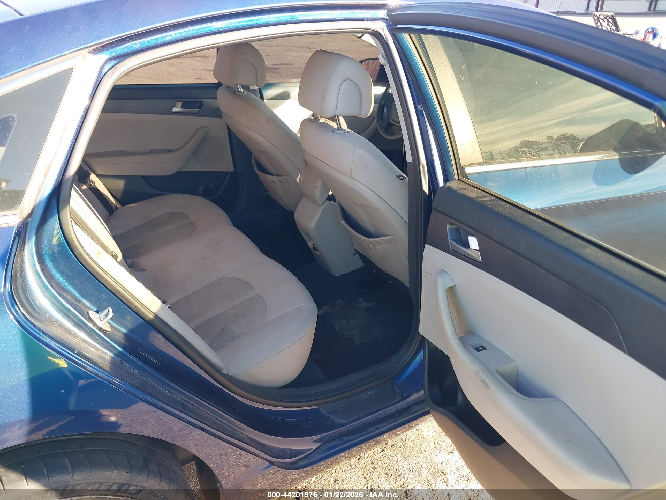 HYUNDAI SONATA image 8