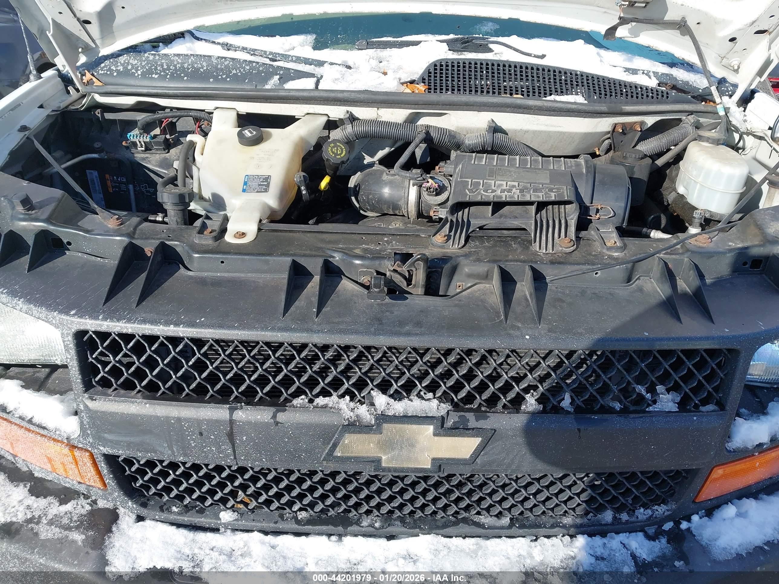 CHEVROLET EXPRESS image 10