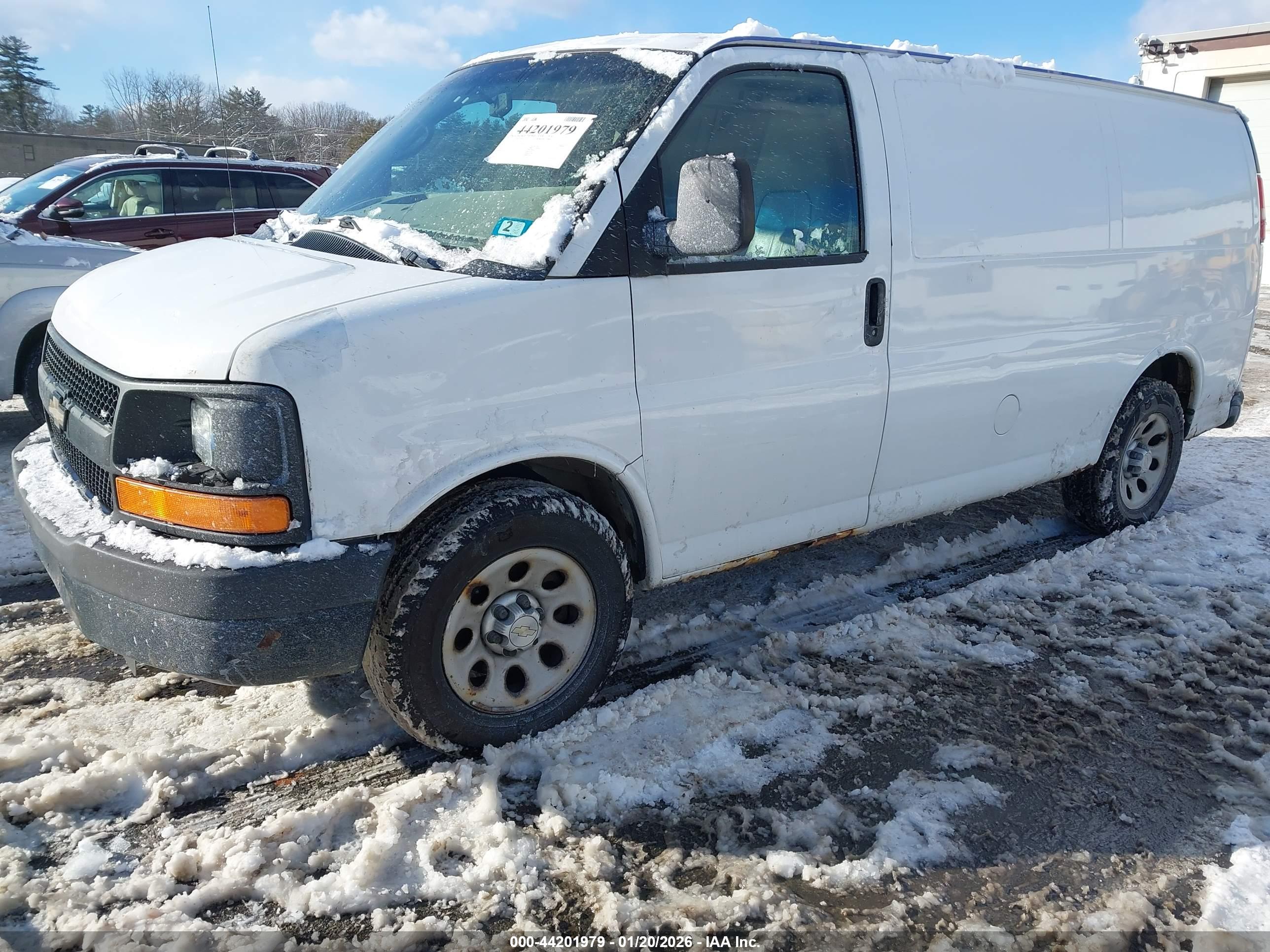 CHEVROLET EXPRESS image 2