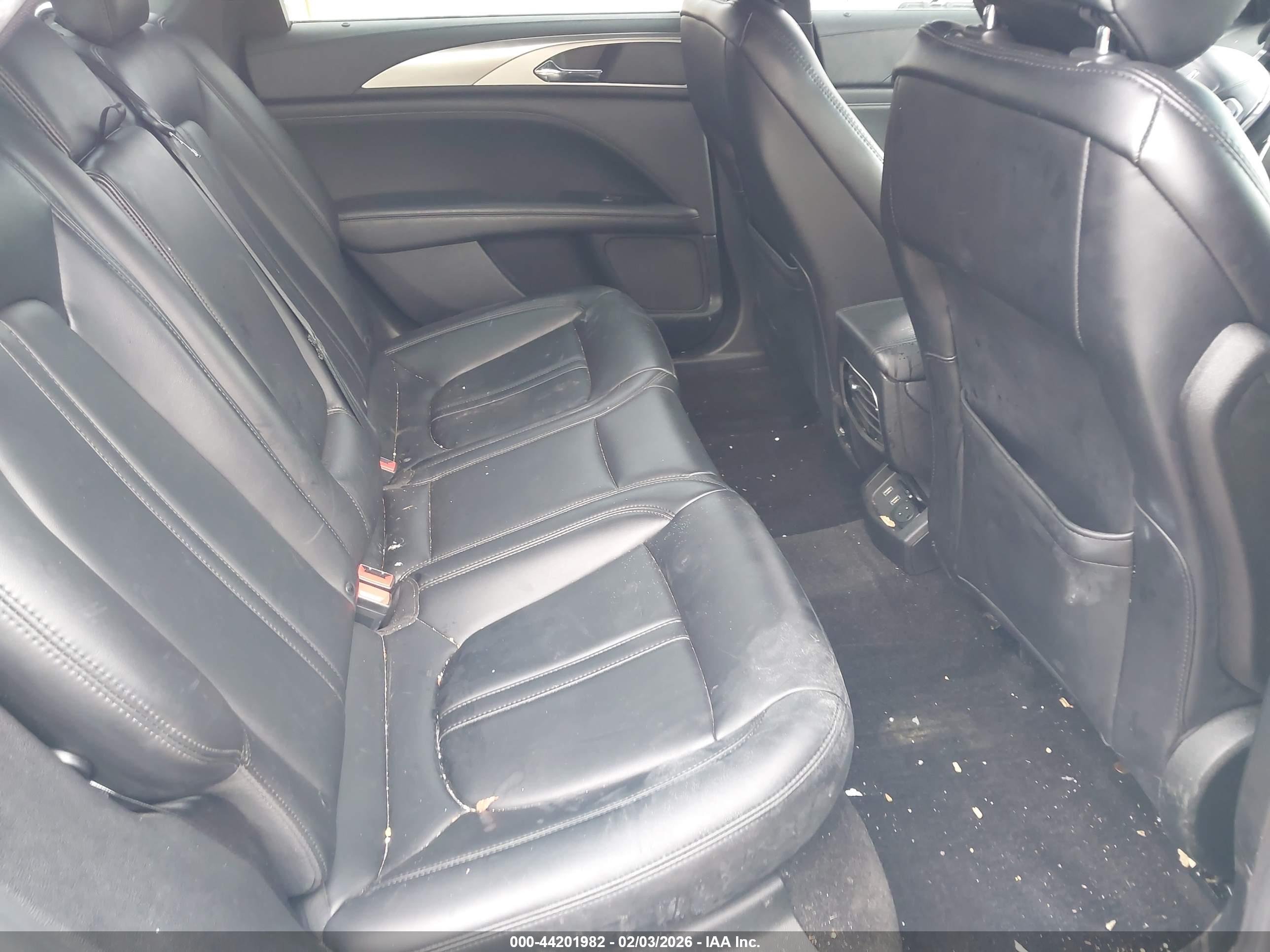 LINCOLN MKZ image 8