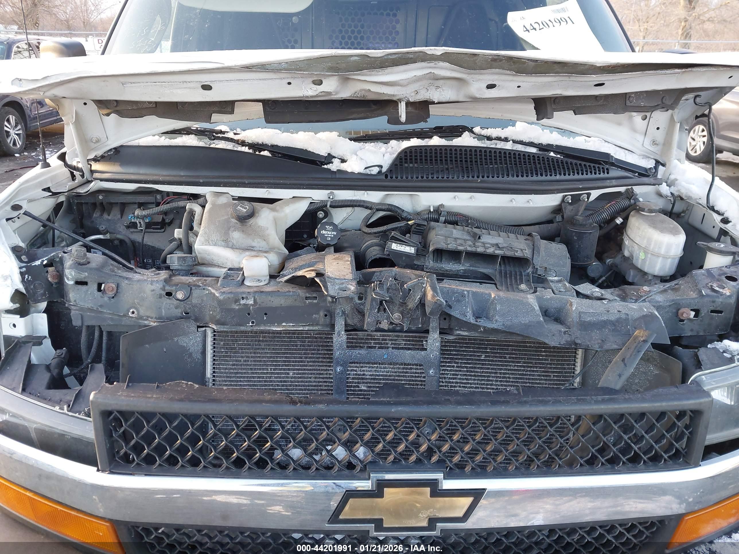 CHEVROLET EXPRESS image 10