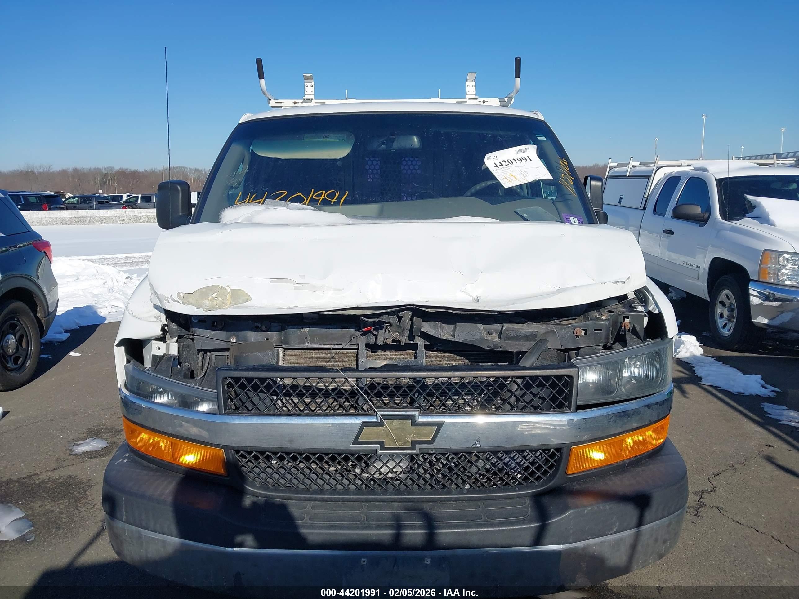 CHEVROLET EXPRESS image 6