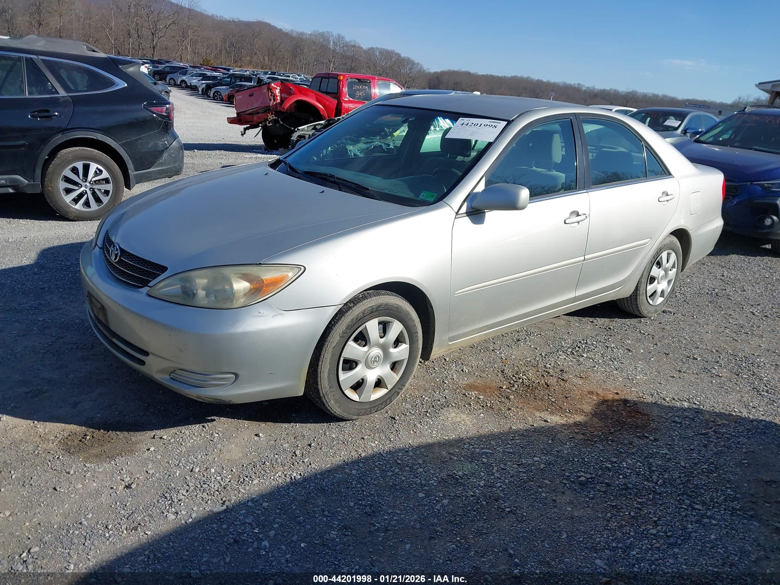 TOYOTA CAMRY image 2