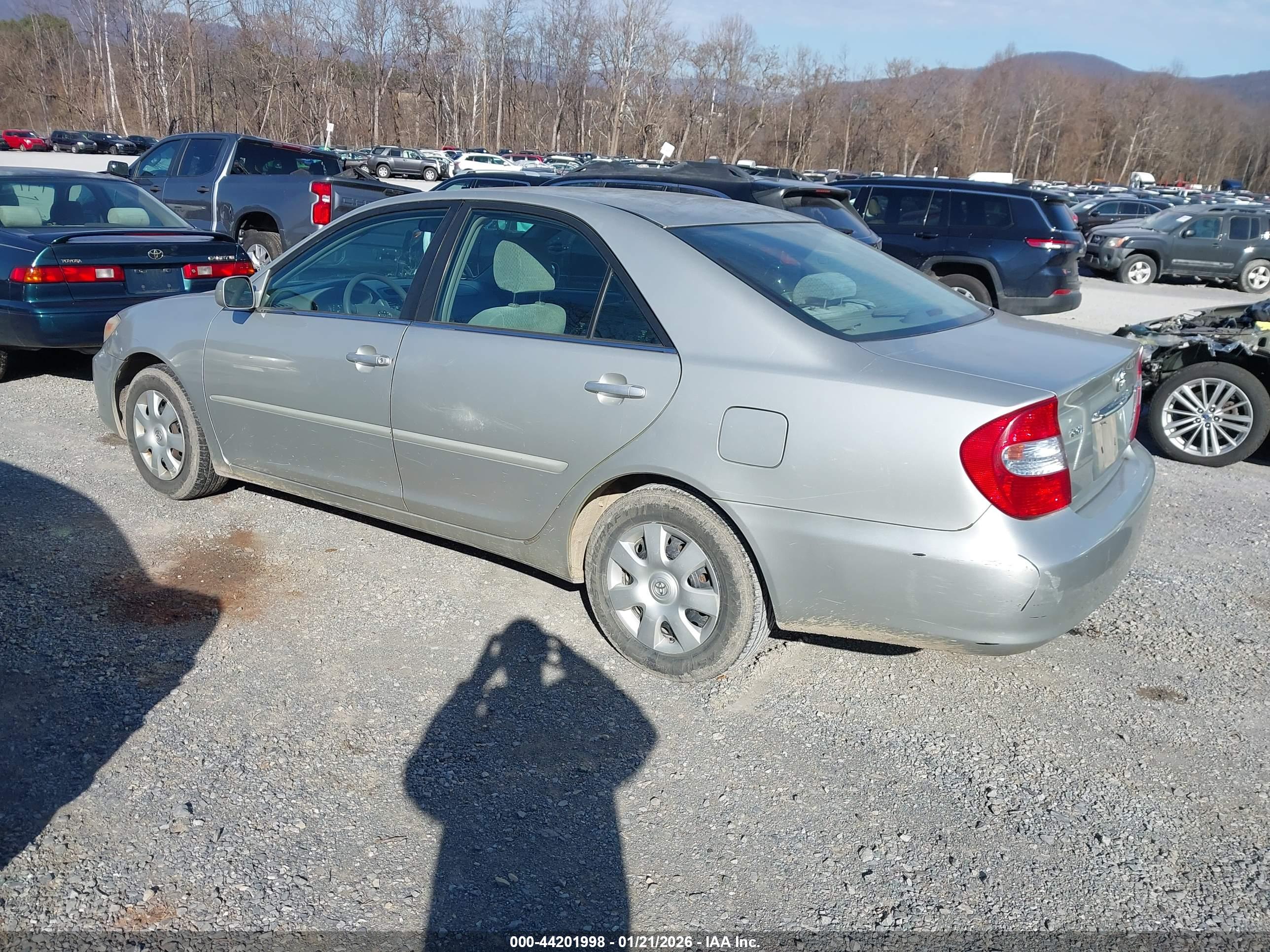 TOYOTA CAMRY image 3