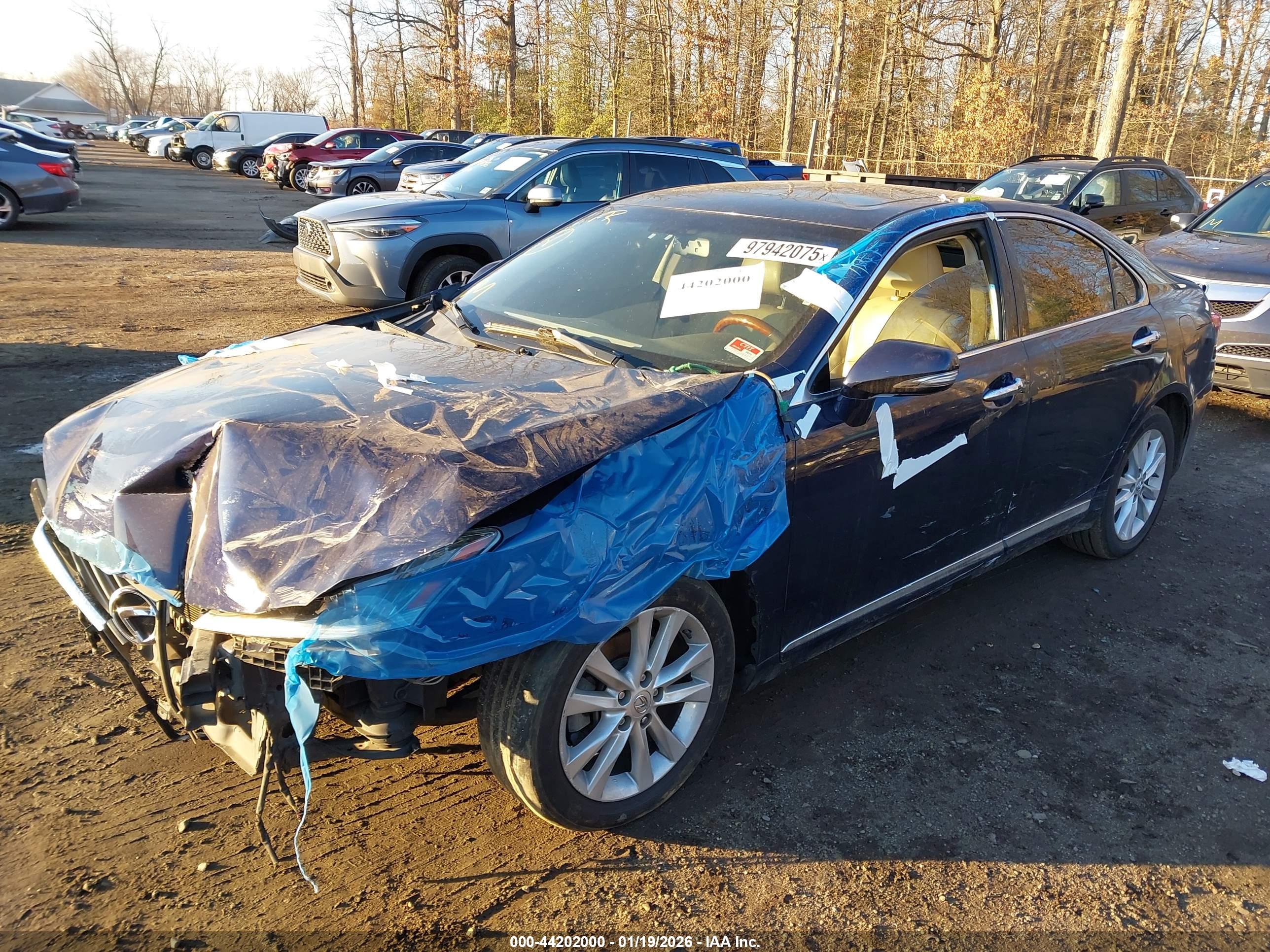 LEXUS ES image 2