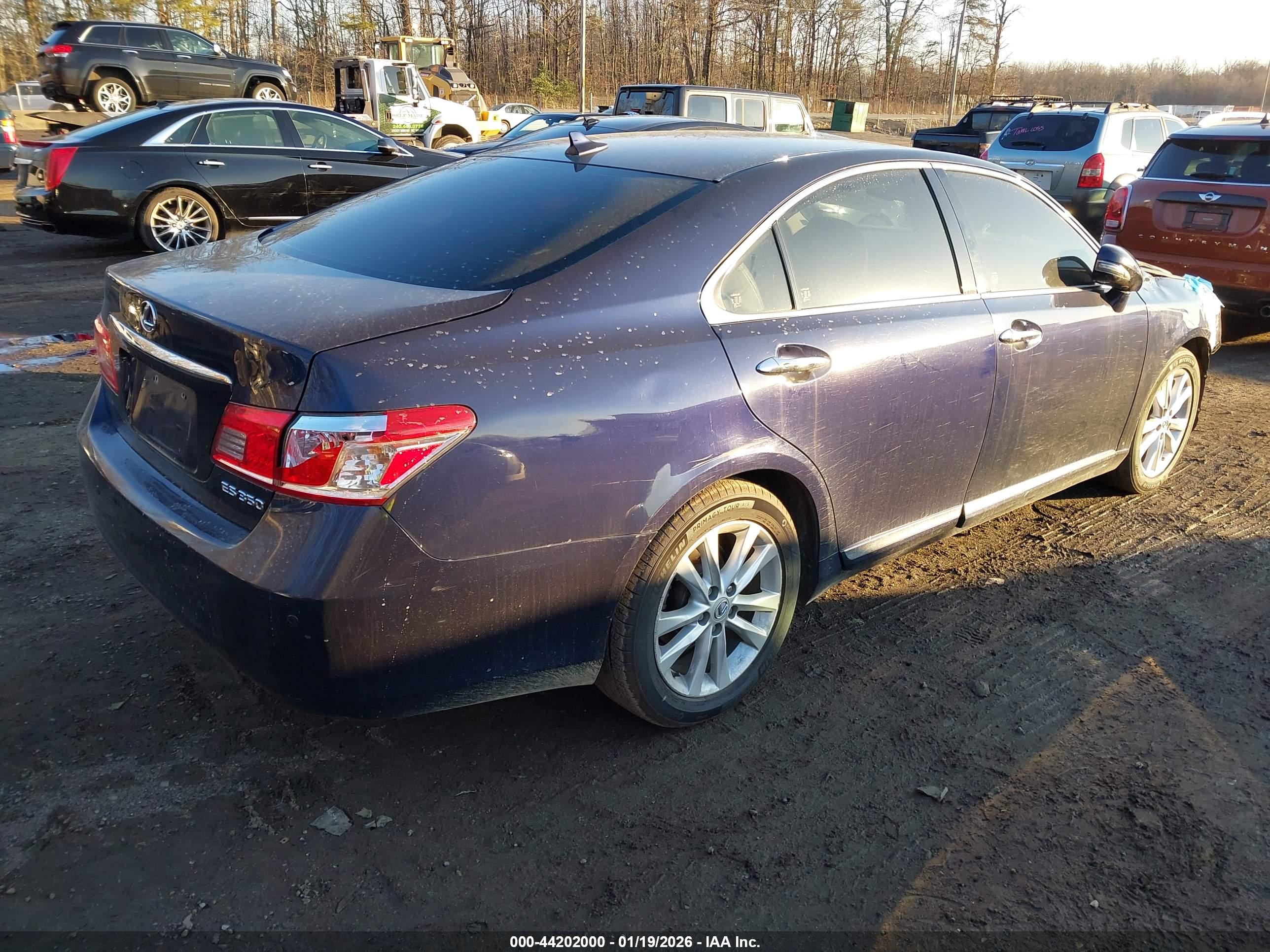 LEXUS ES image 4