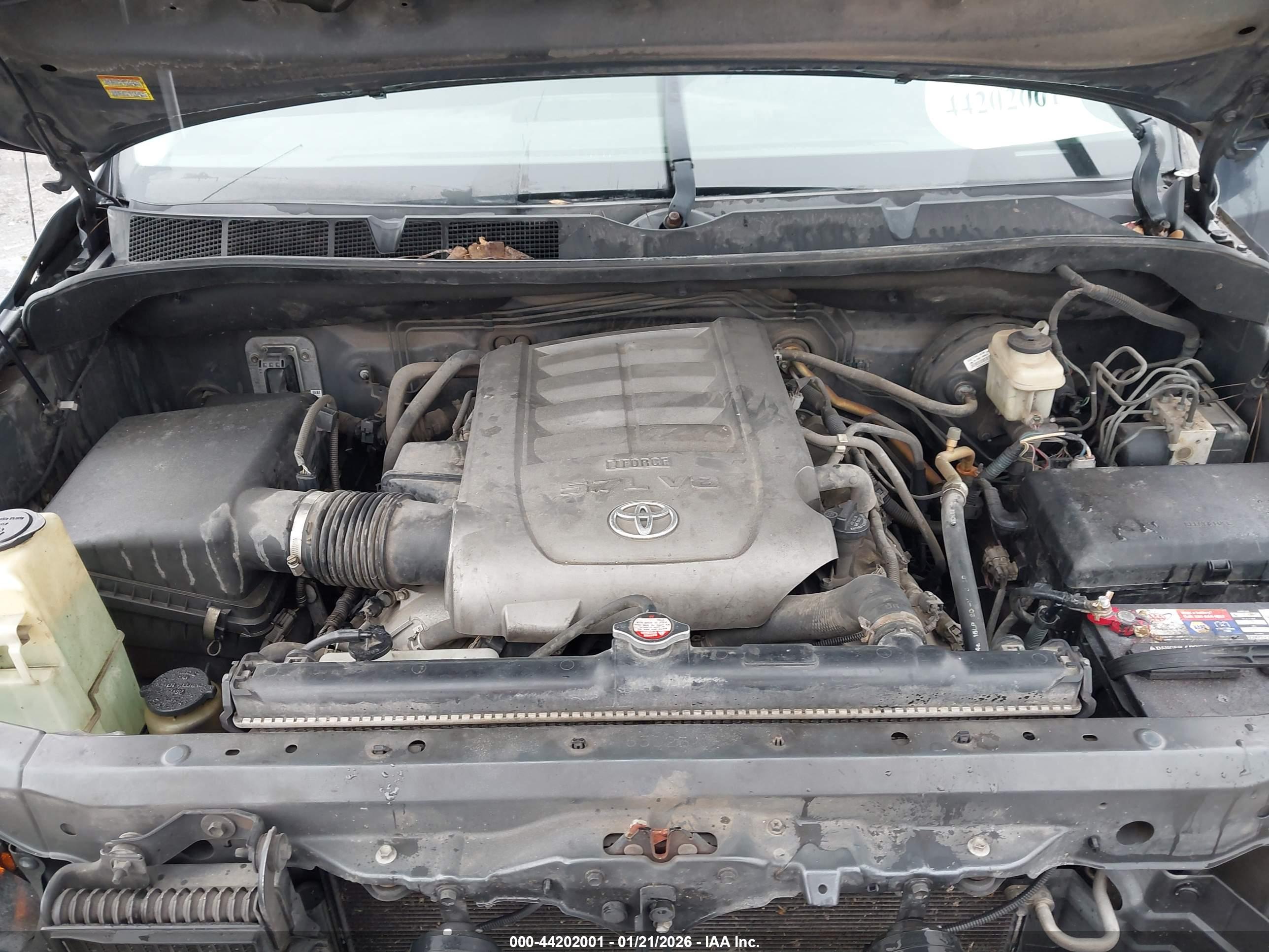 TOYOTA TUNDRA image 10