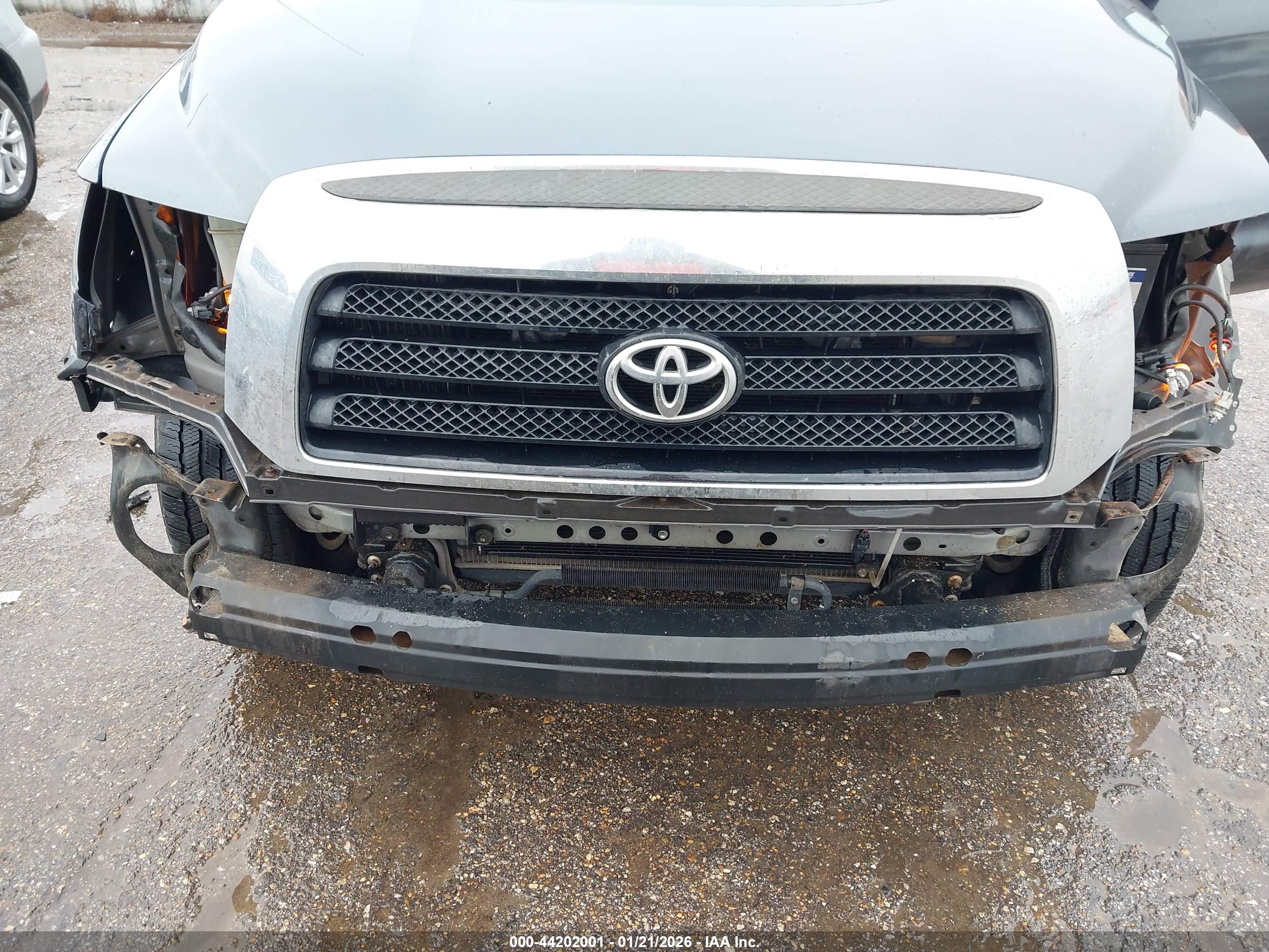 TOYOTA TUNDRA image 6