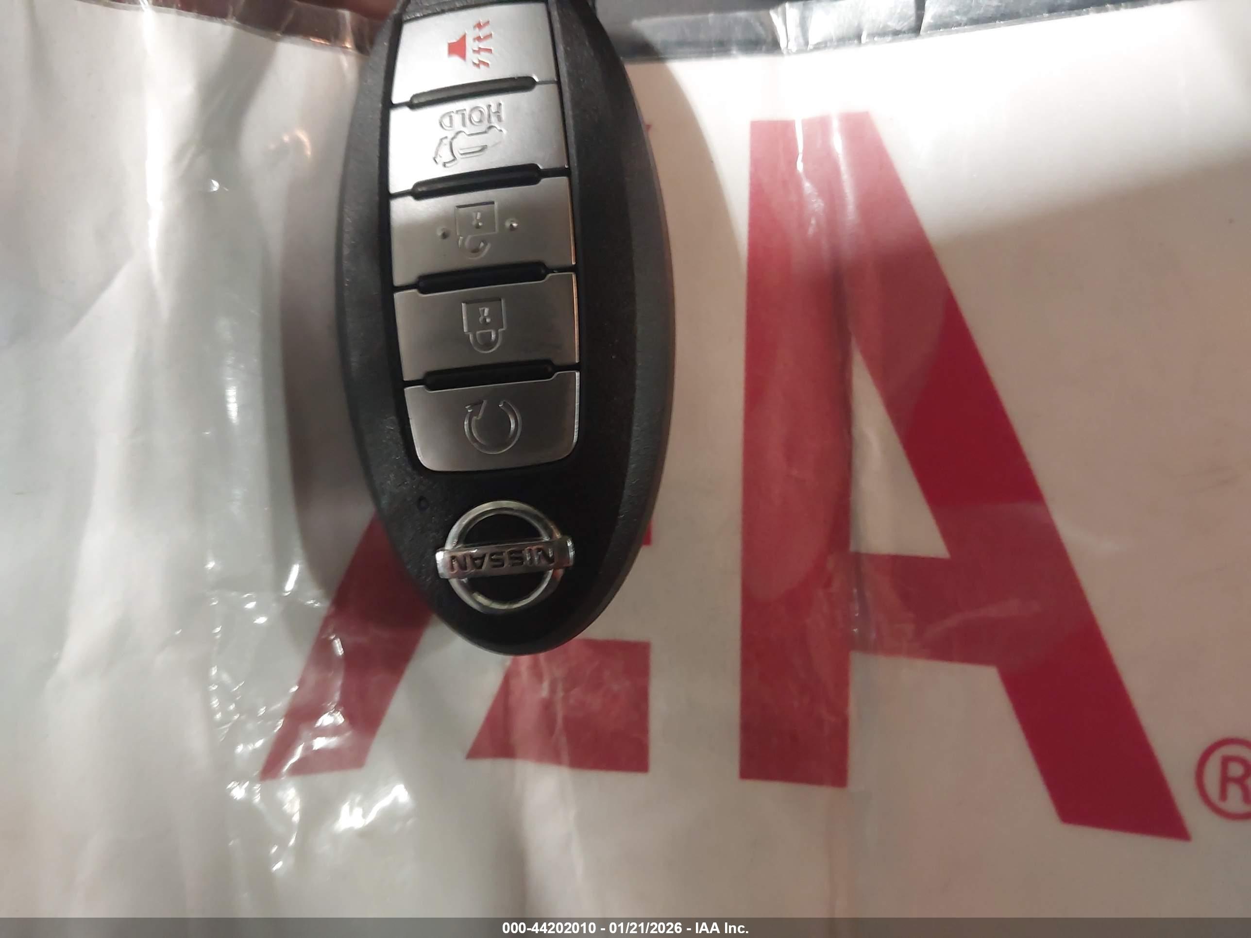 NISSAN ROGUE image 11