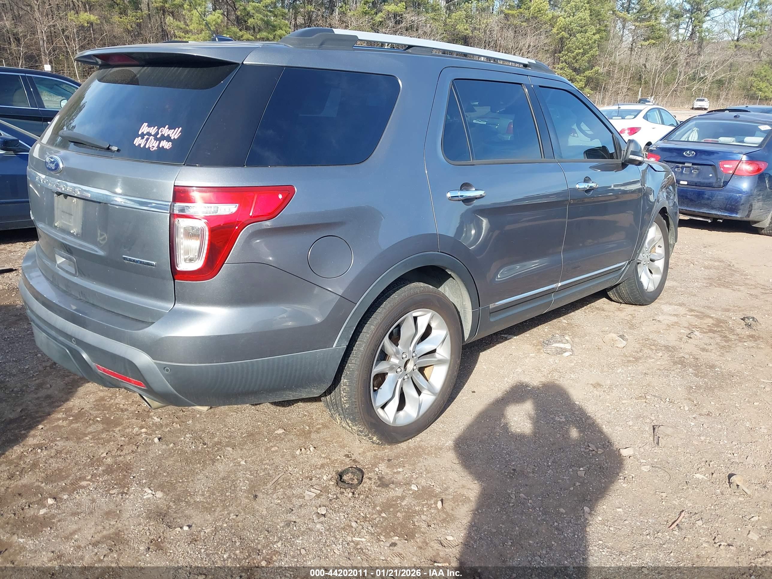 FORD EXPLORER image 4